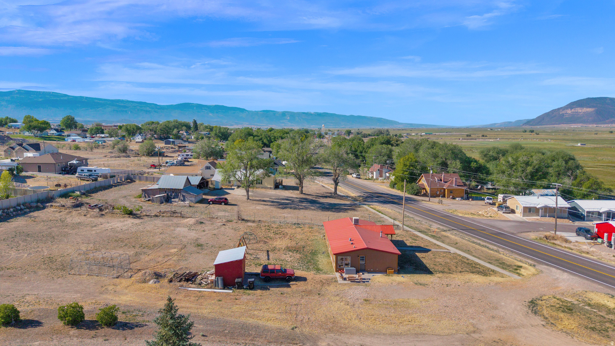 main property photo 30