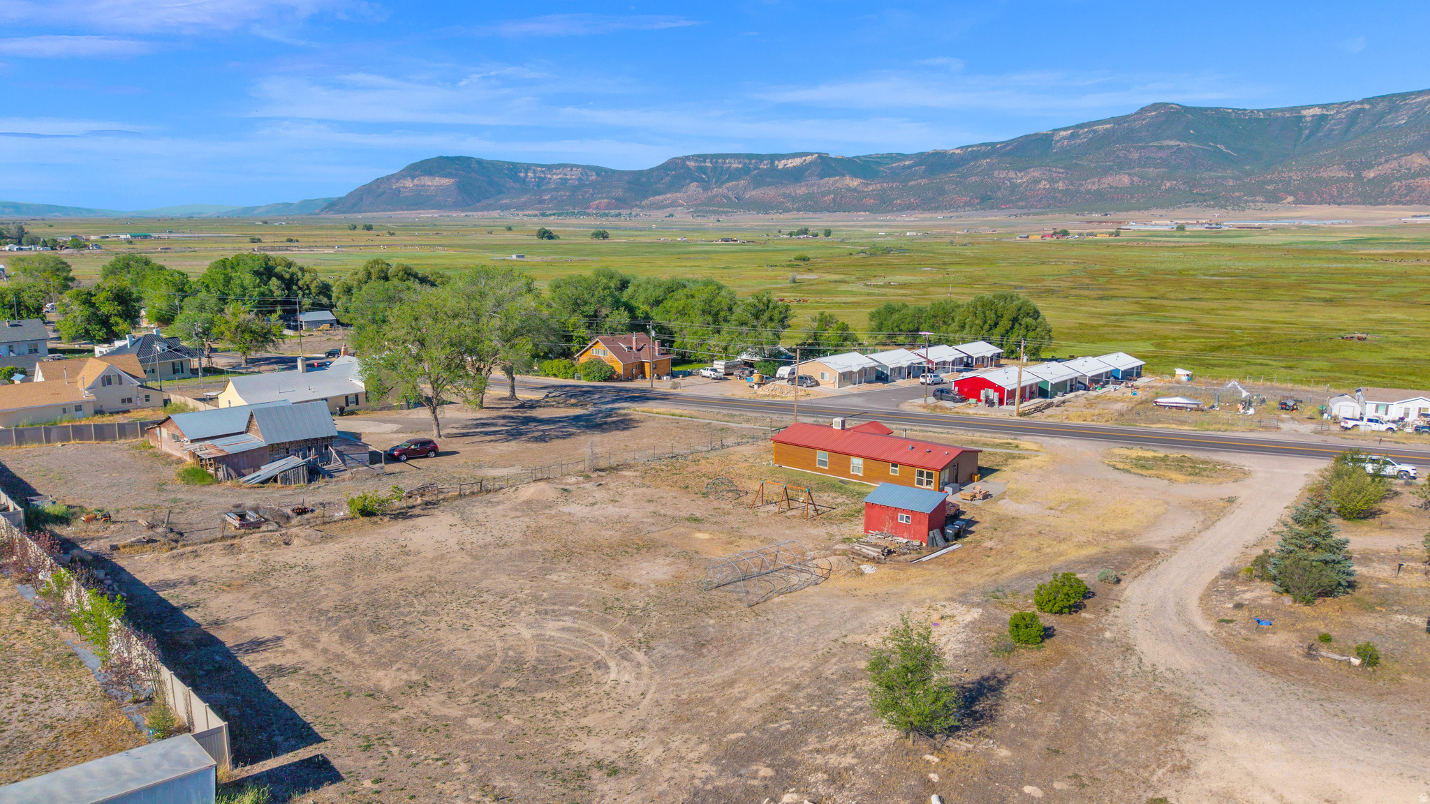 main property photo 33