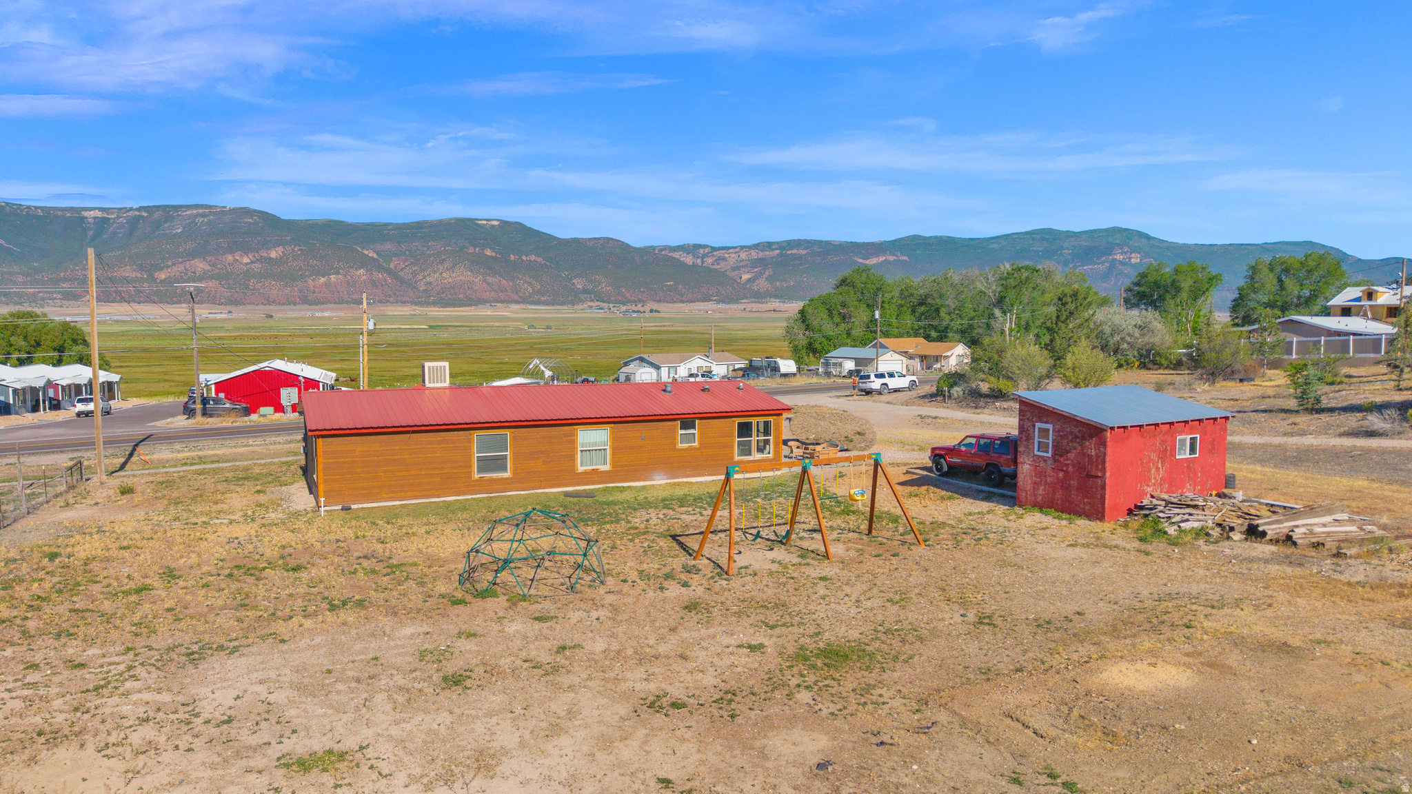 main property photo 34