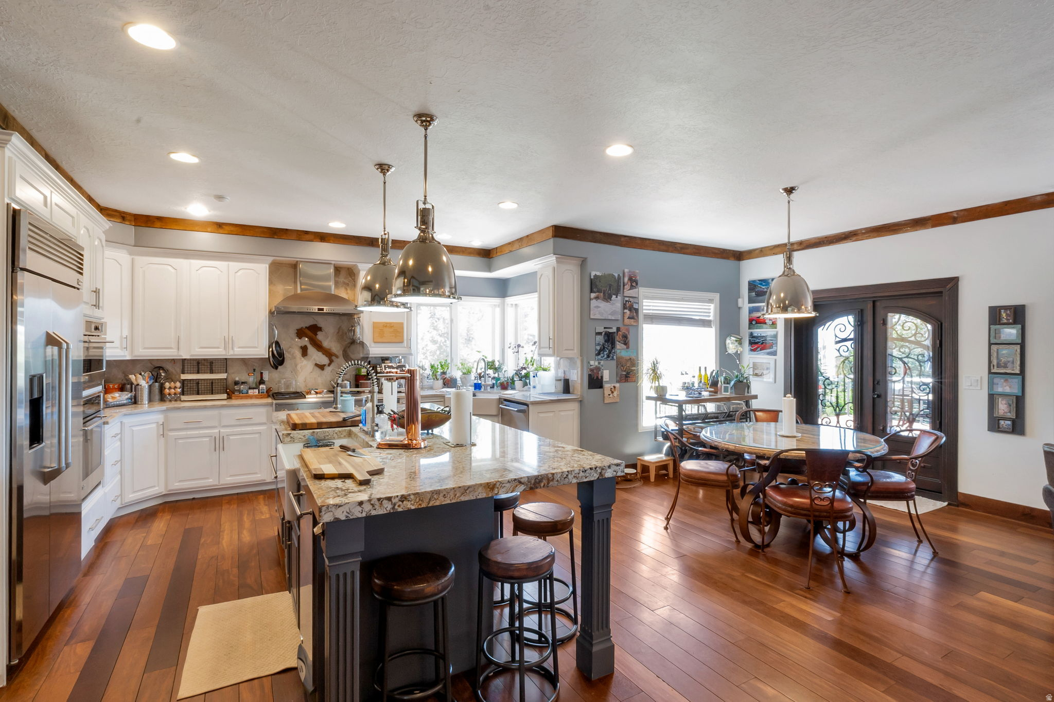 main property photo 2