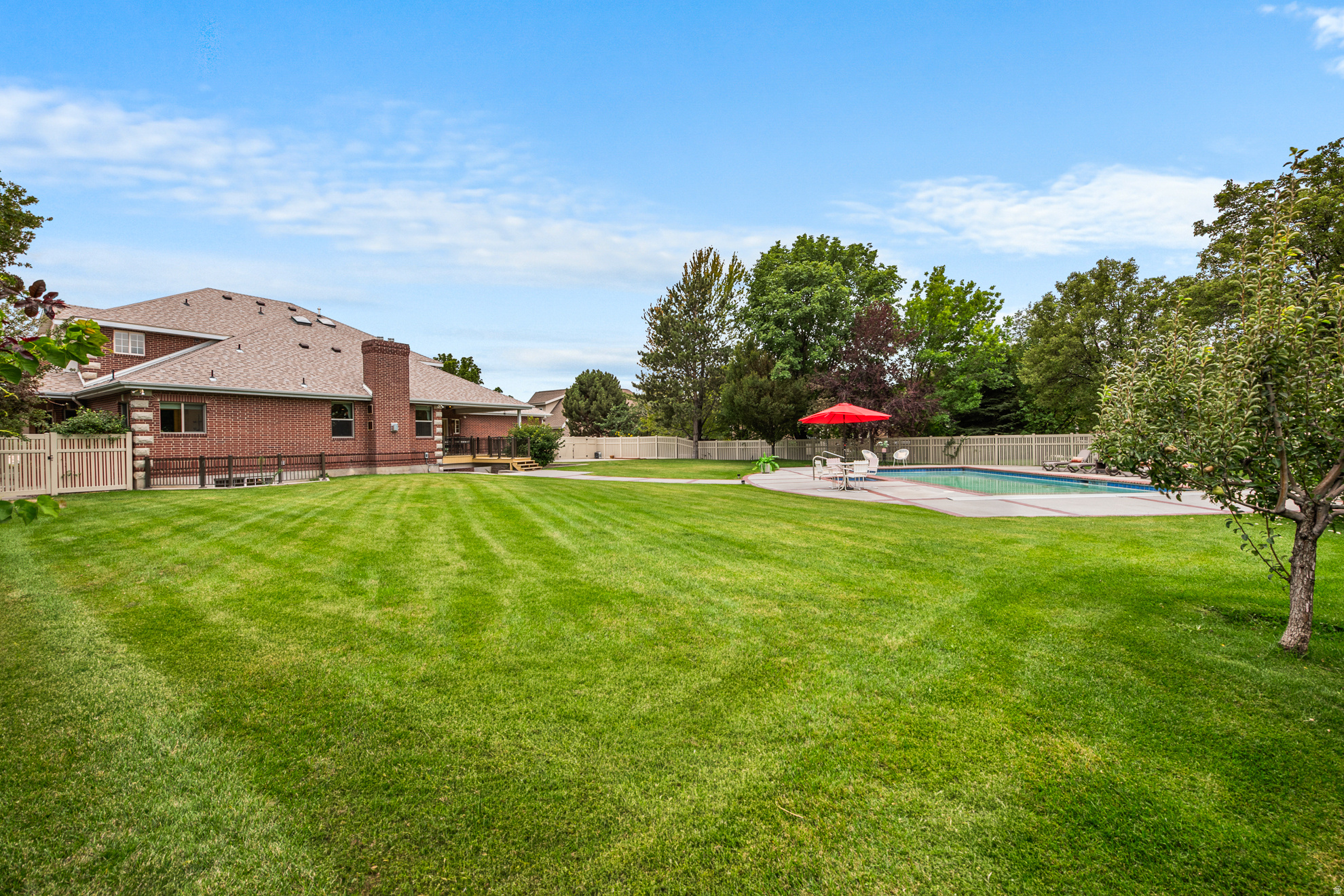 main property photo 70