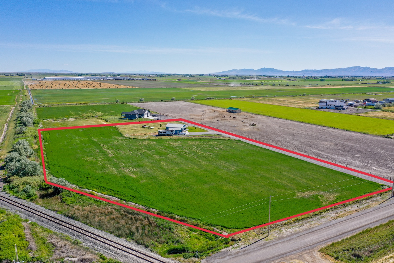 main property photo 18
