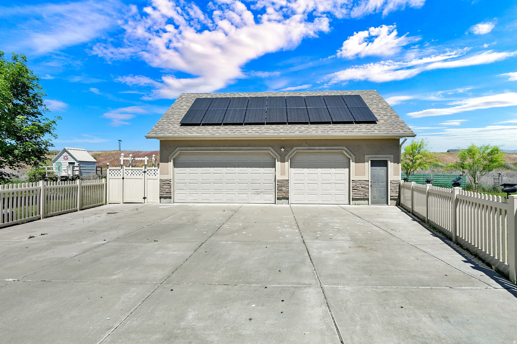 main property photo 46