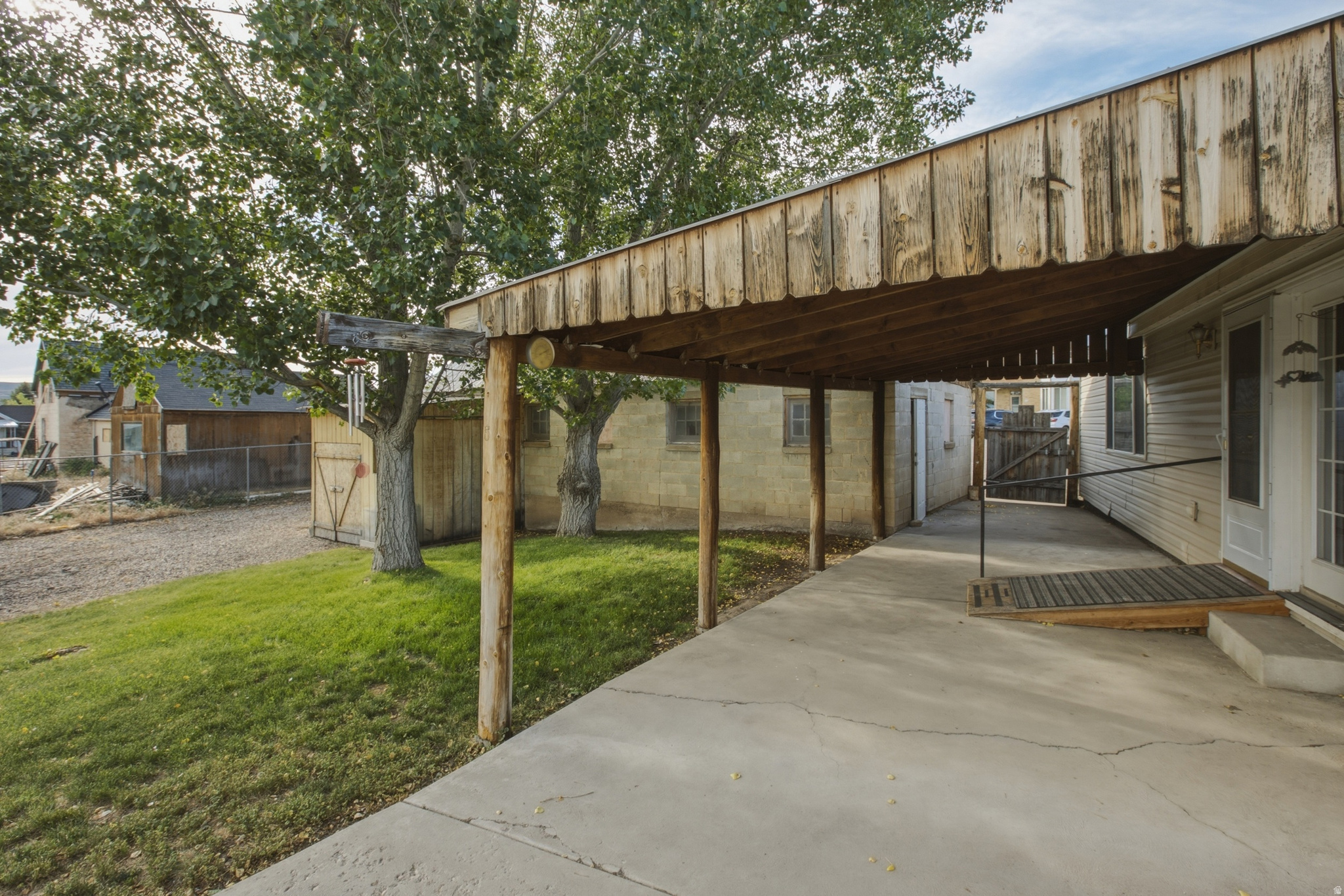 main property photo 30