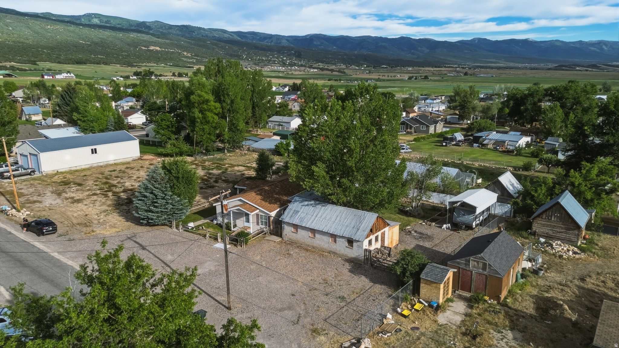 main property photo 37