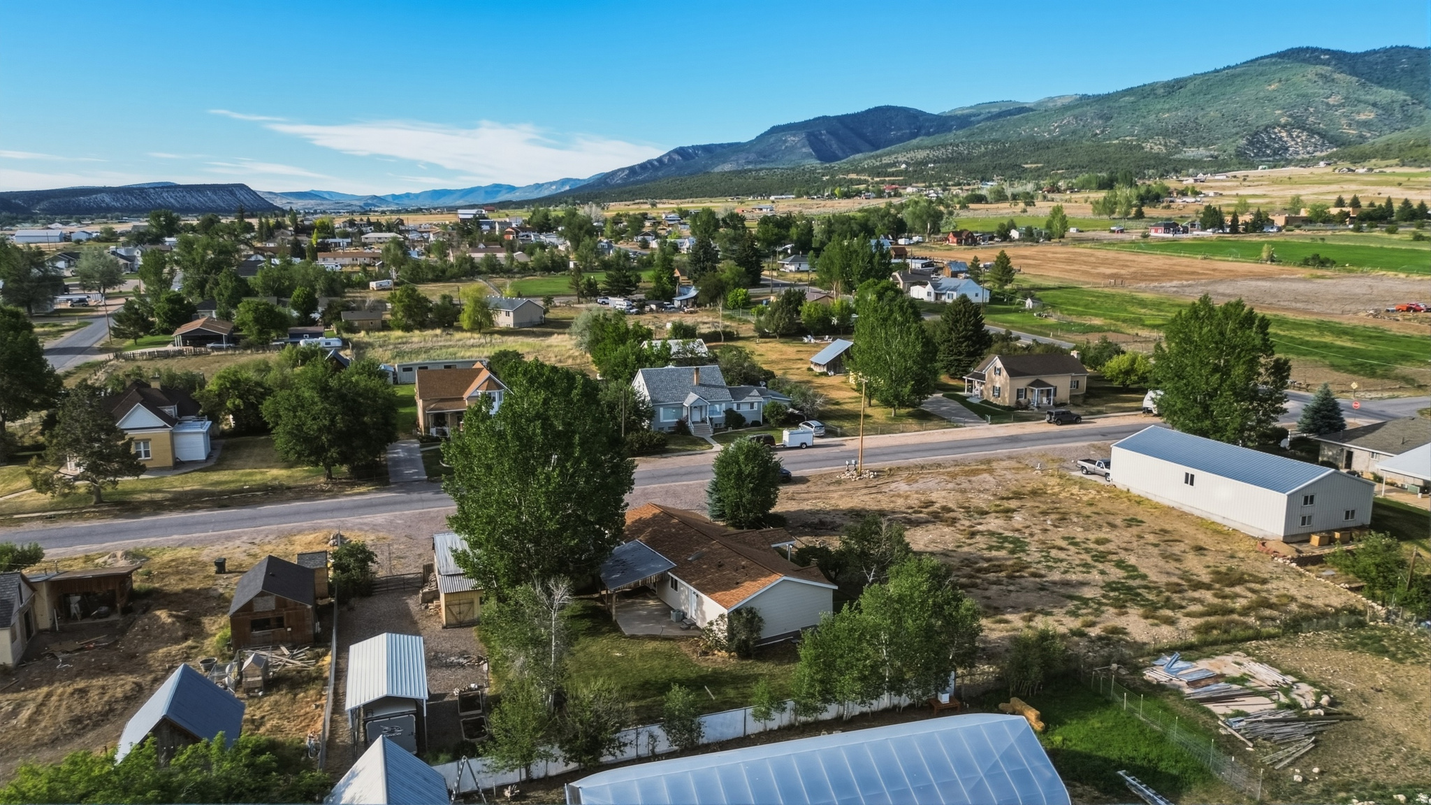 main property photo 40