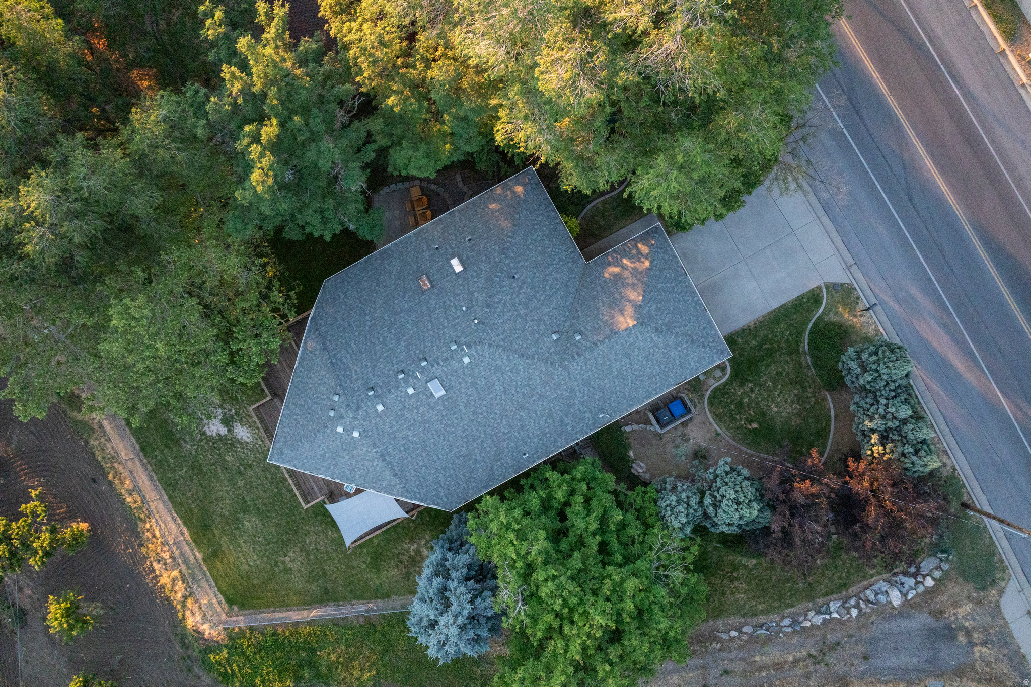 main property photo 34