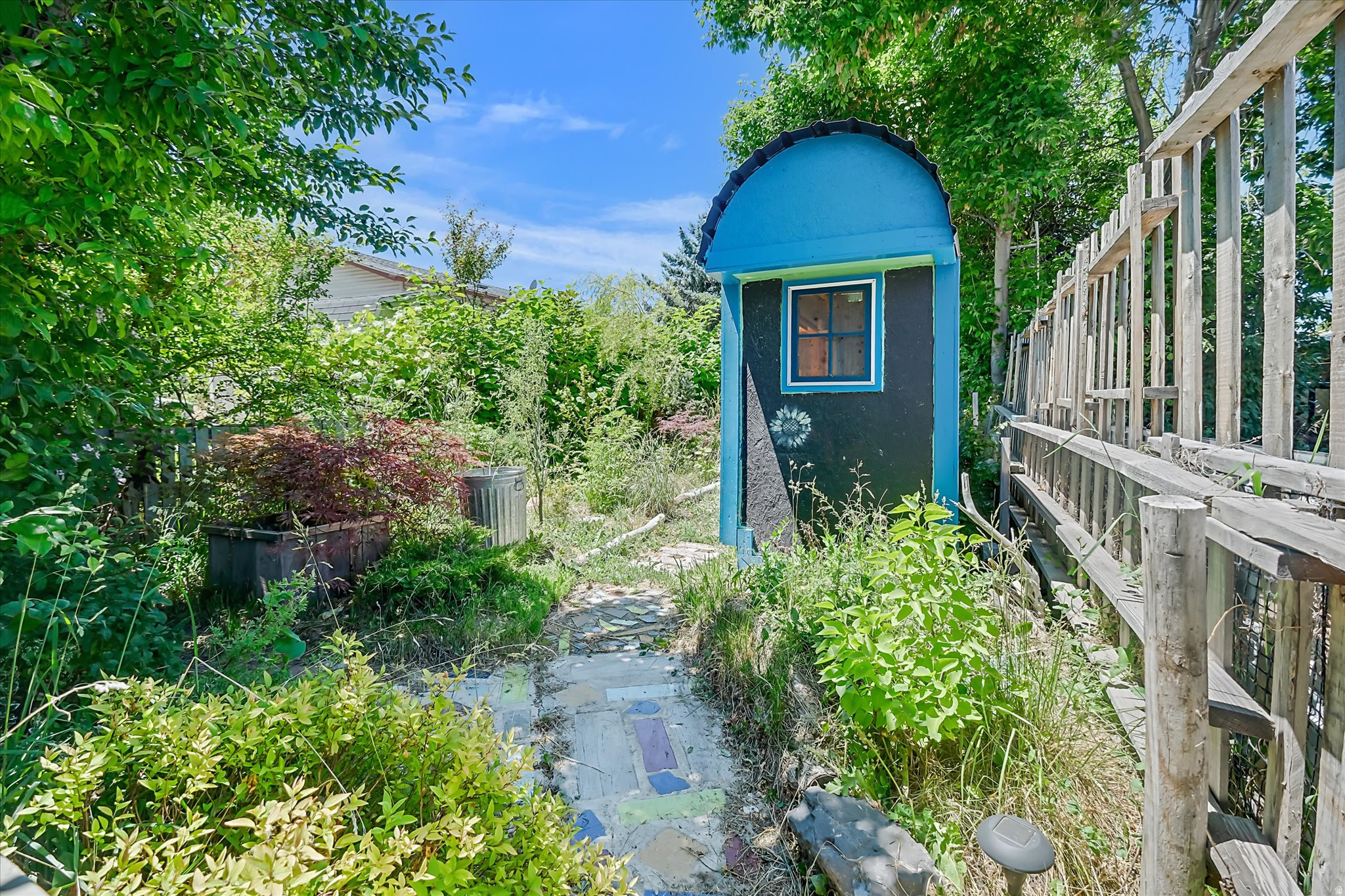 main property photo 25