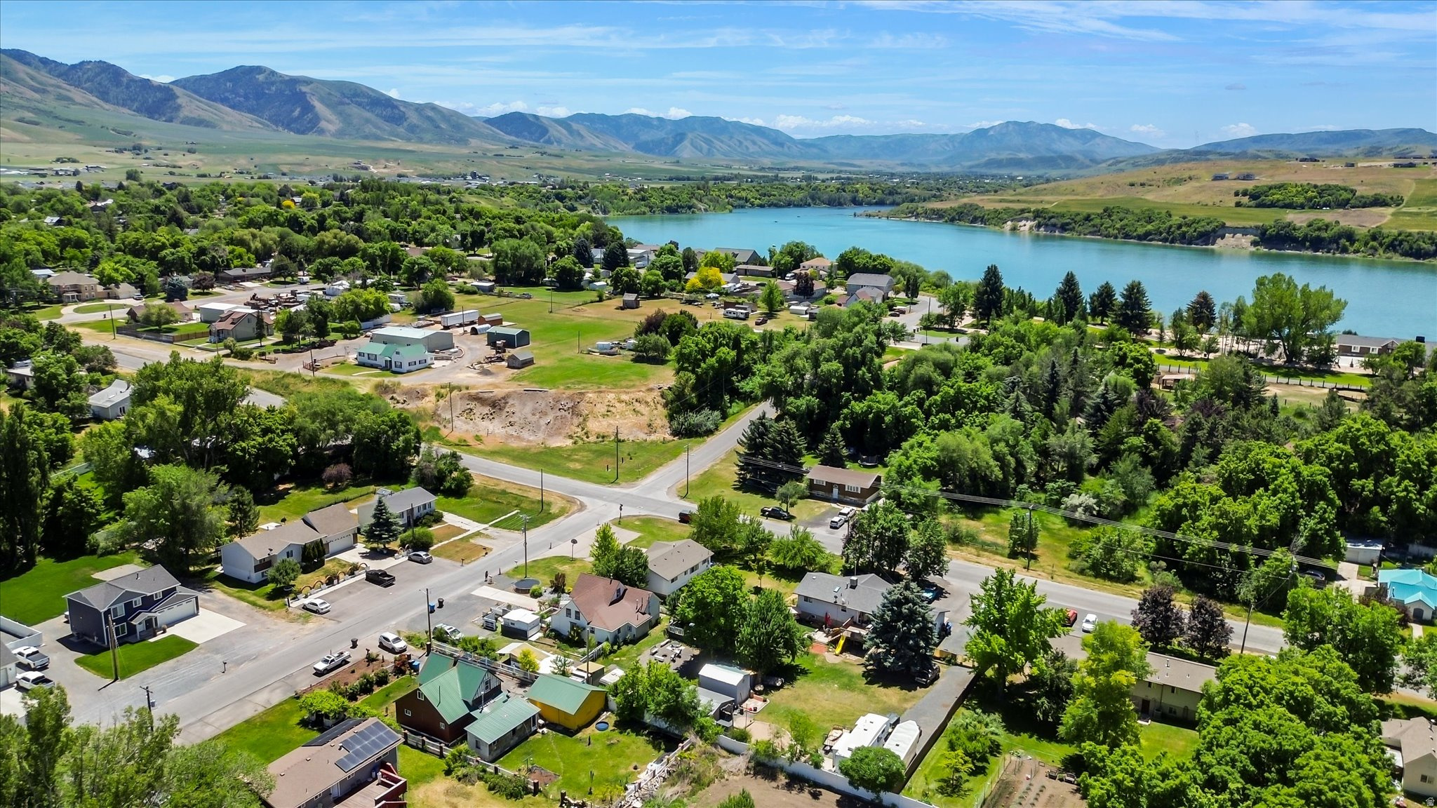 main property photo 35