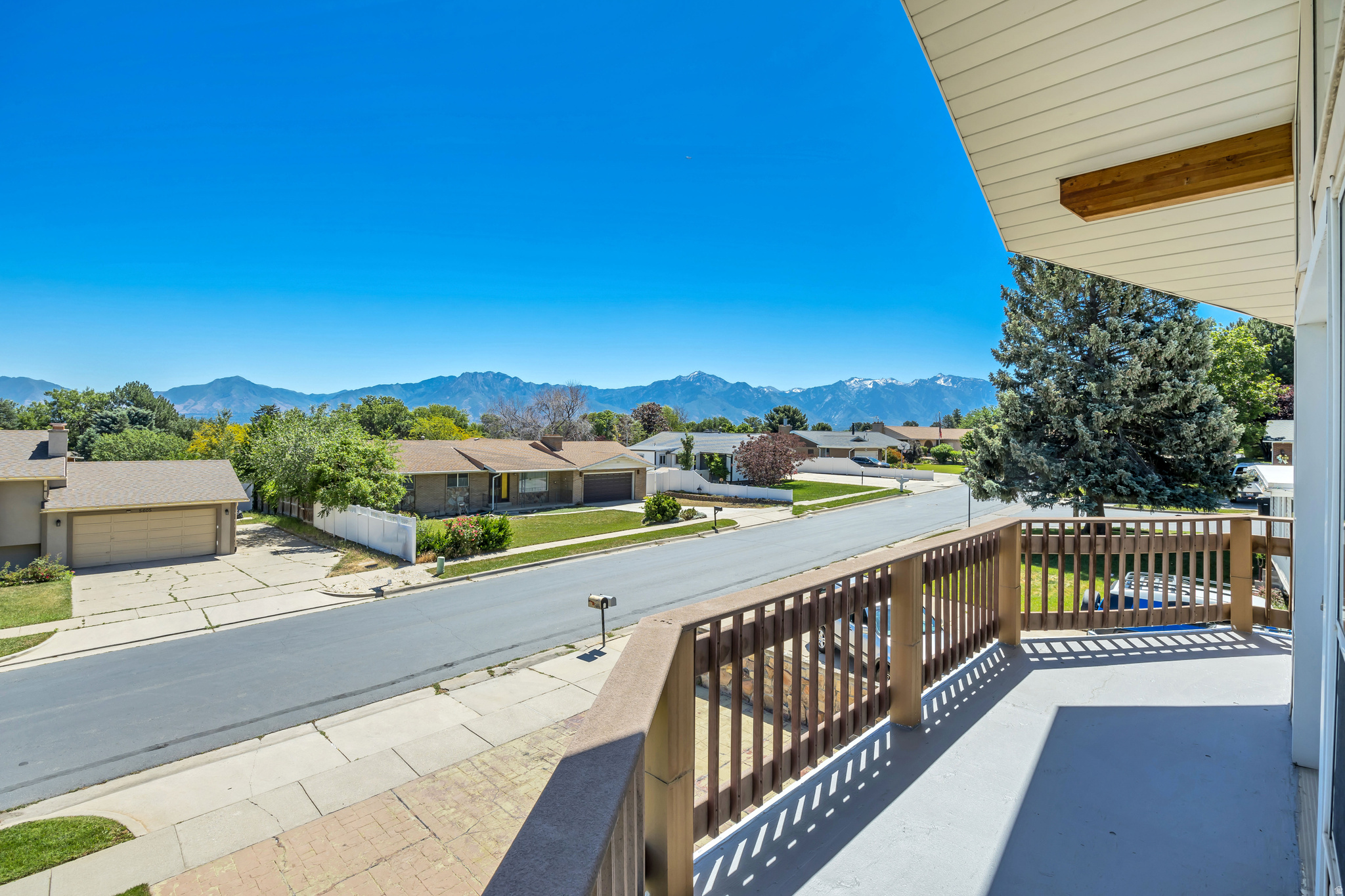 main property photo 50