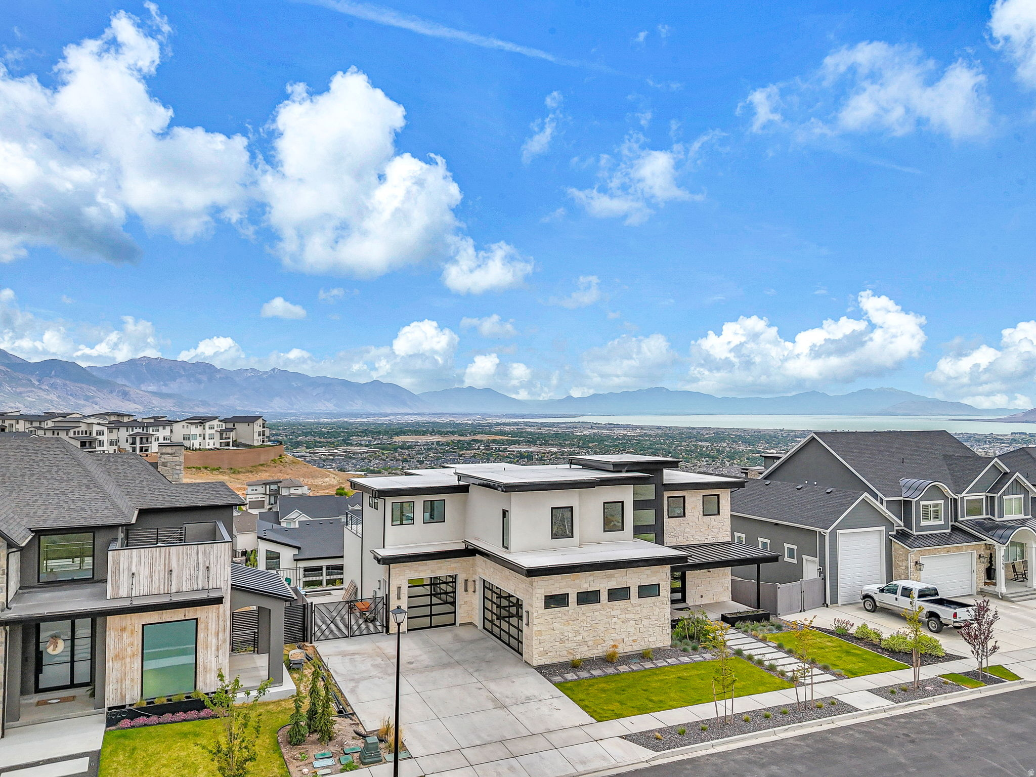 main property photo 75