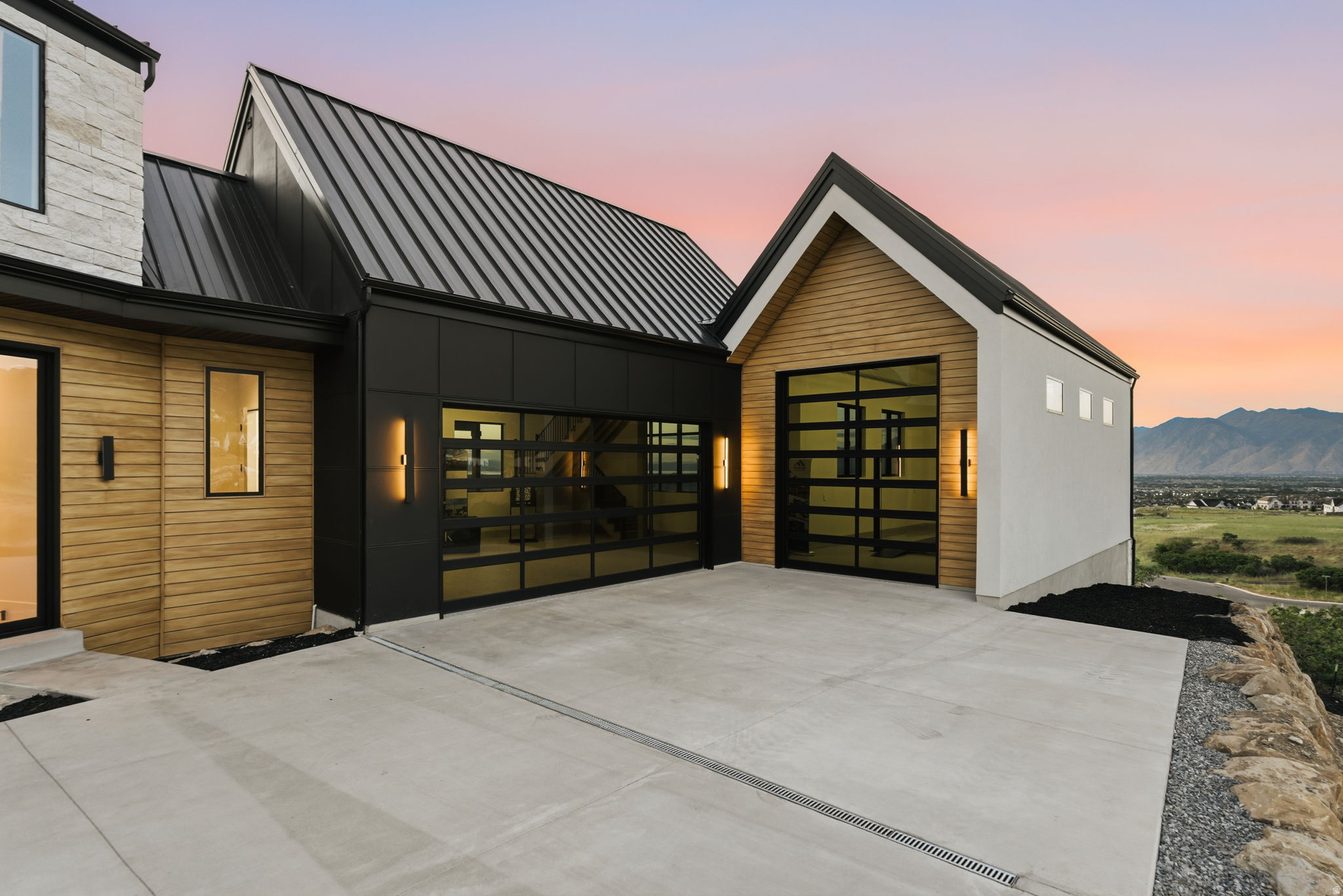 main property photo 79