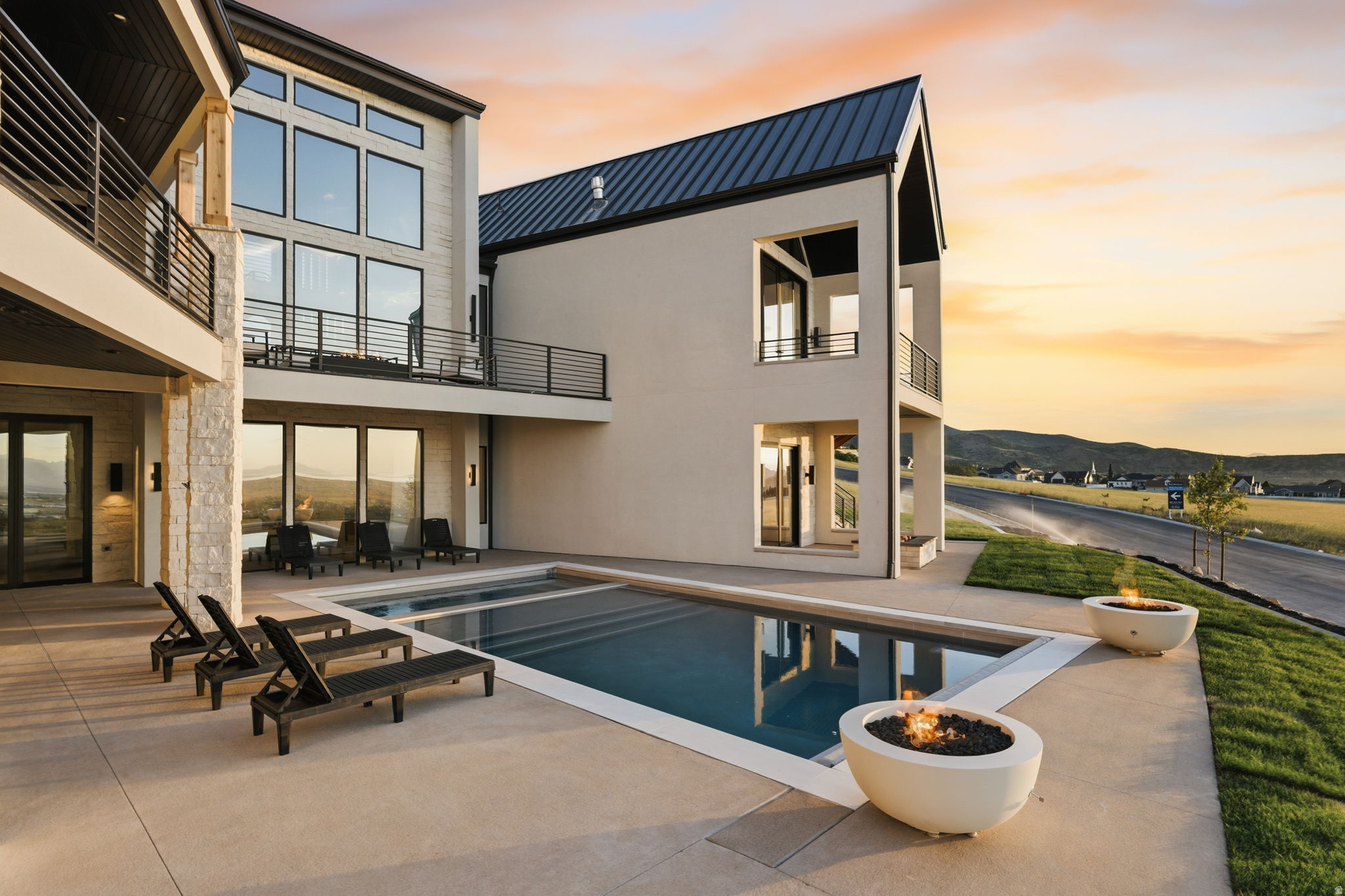 main property photo 85