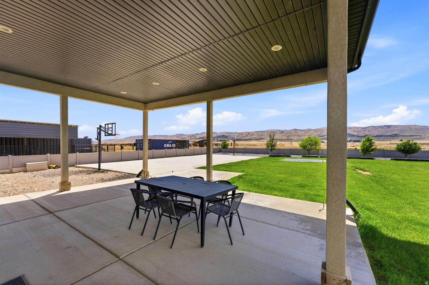 main property photo 47