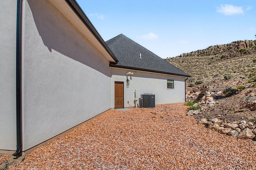 main property photo 70