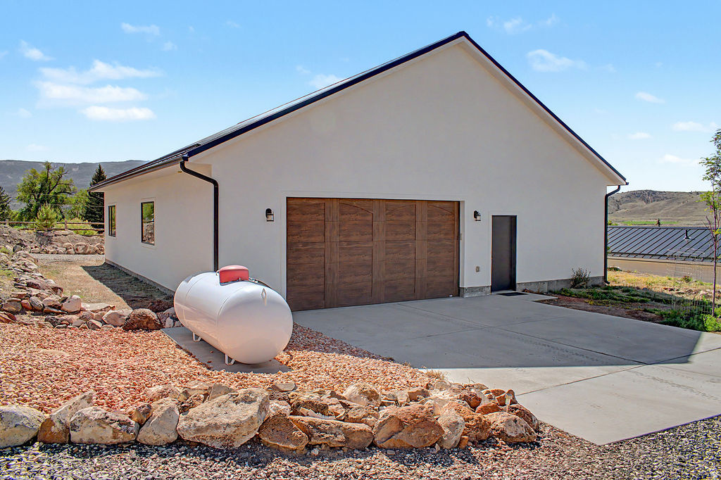 main property photo 76
