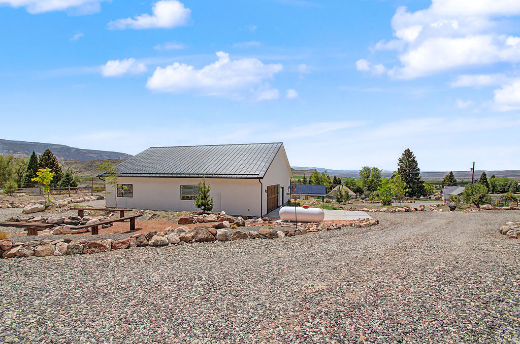 main property photo 78