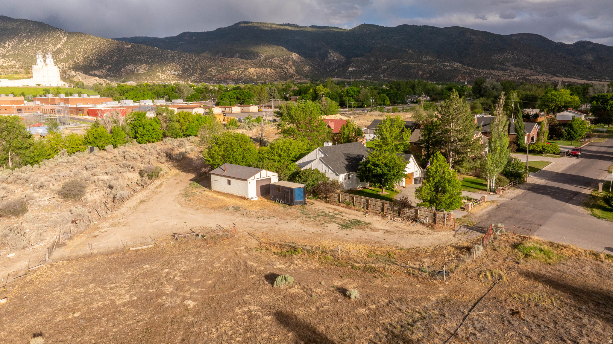 main property photo 23