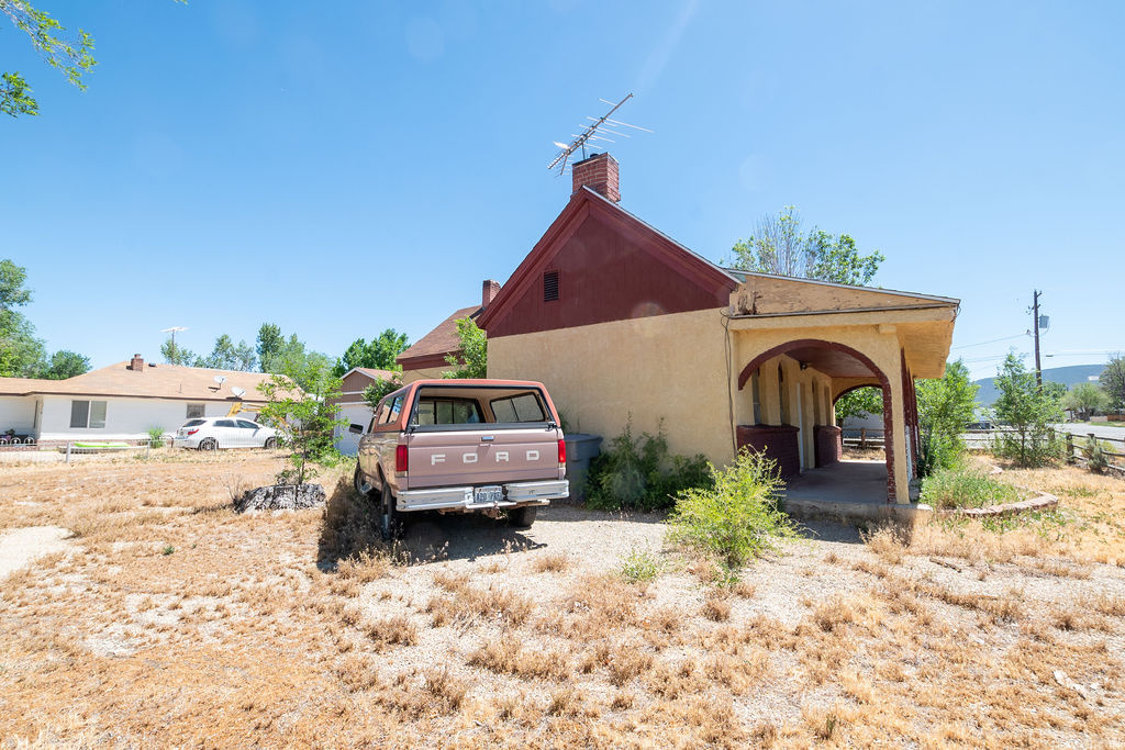 main property photo 7