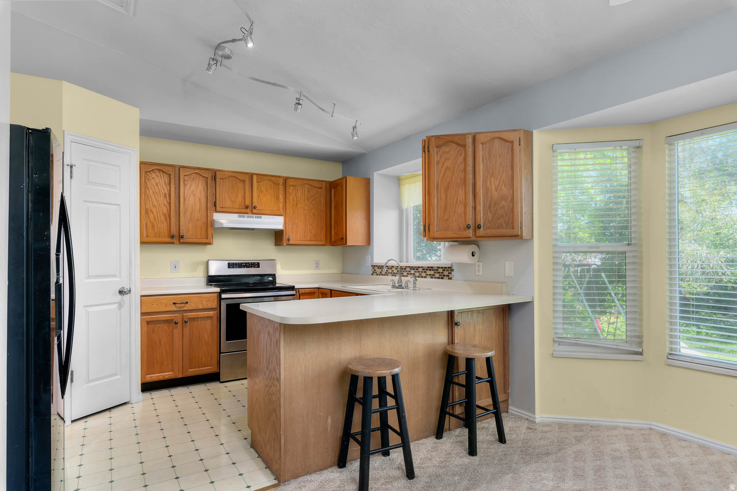 main property photo 5