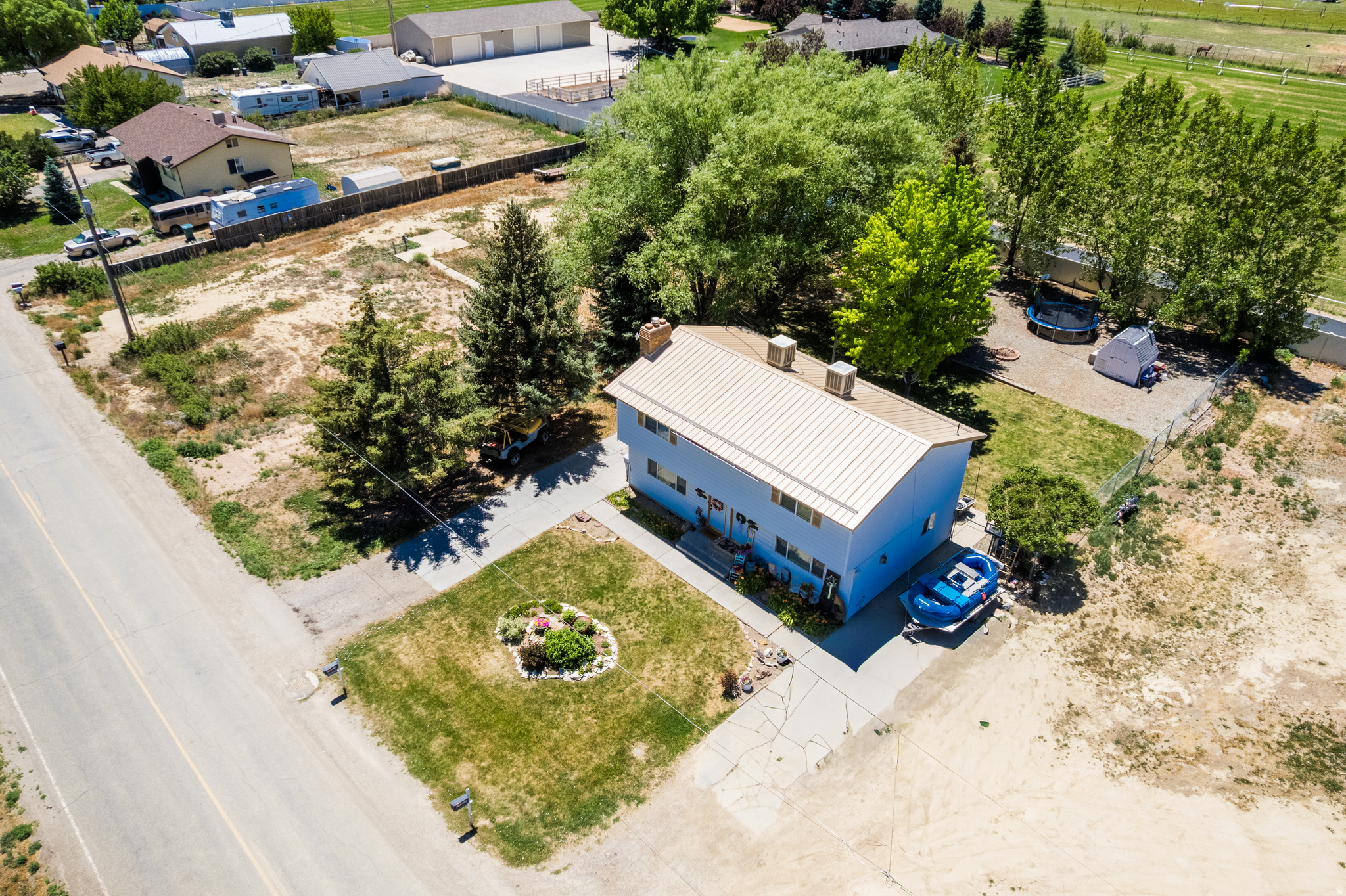 main property photo 33