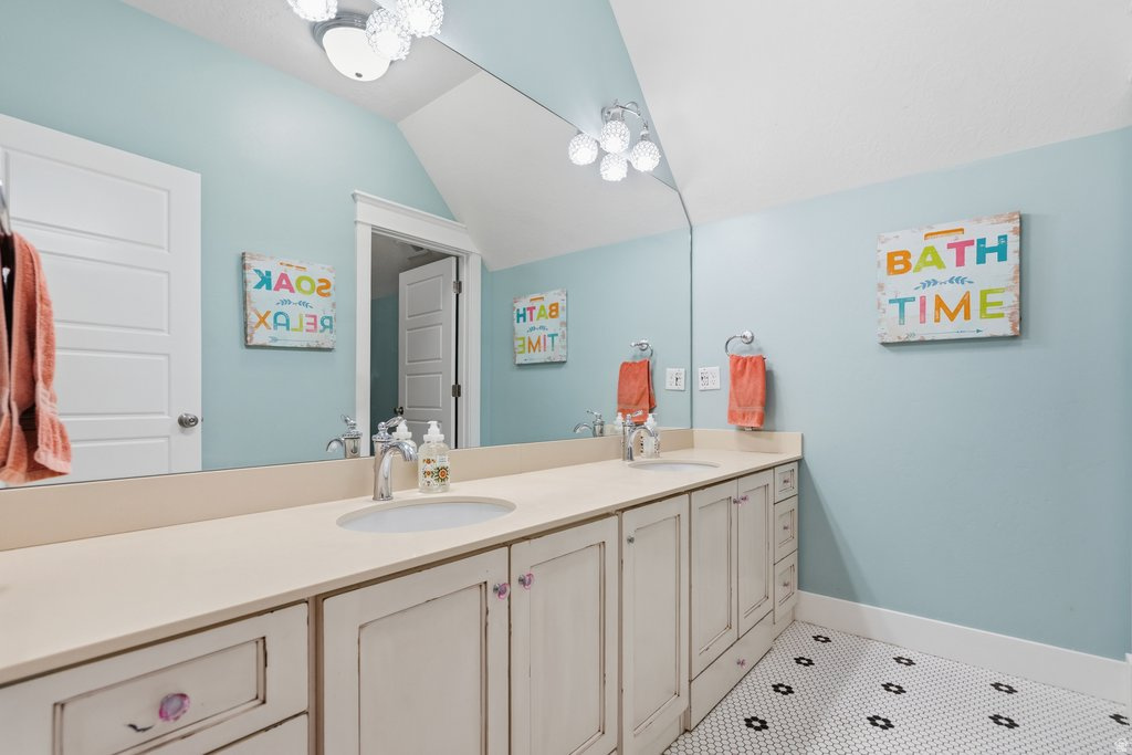 main property photo 65