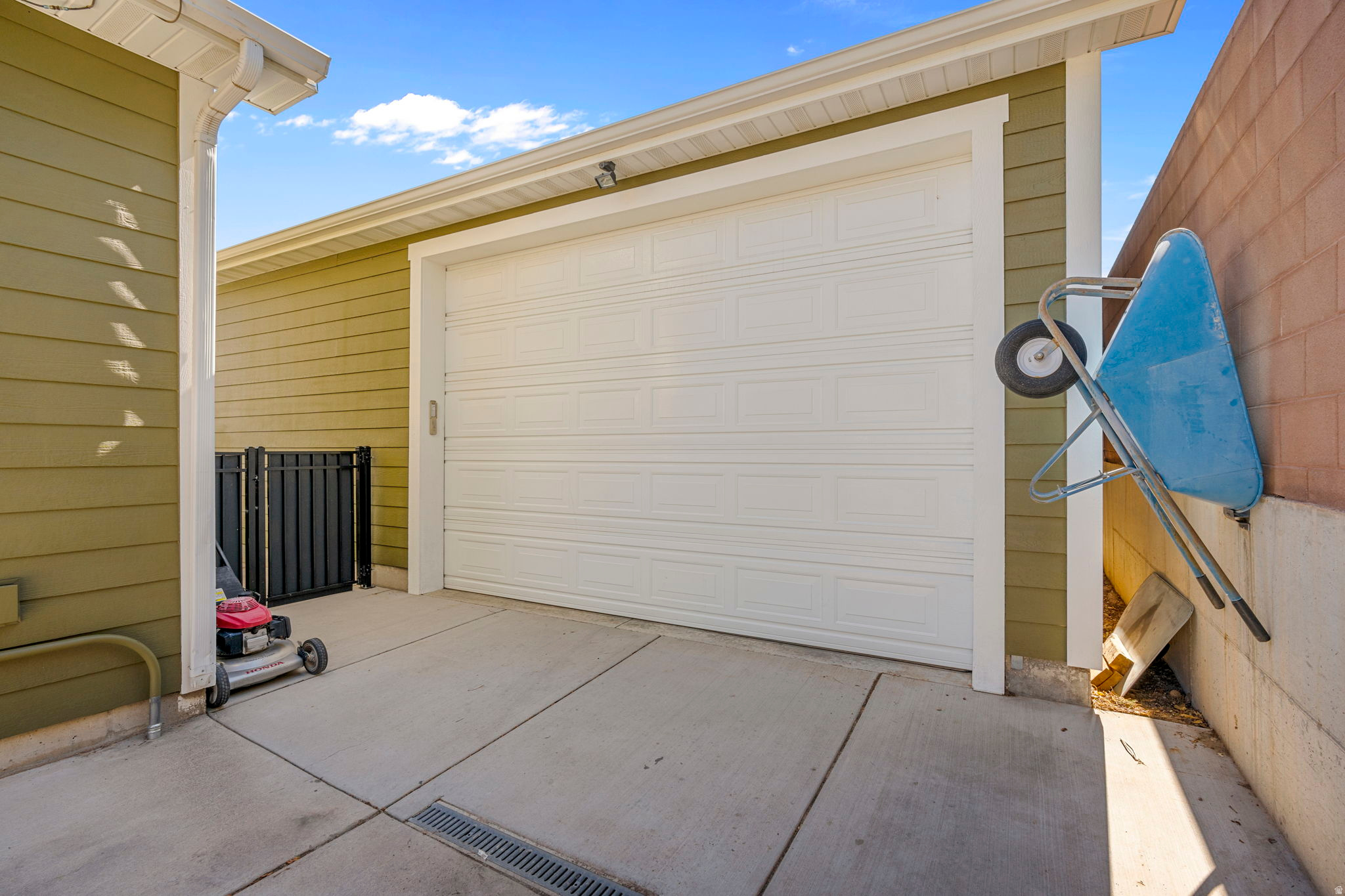 main property photo 58