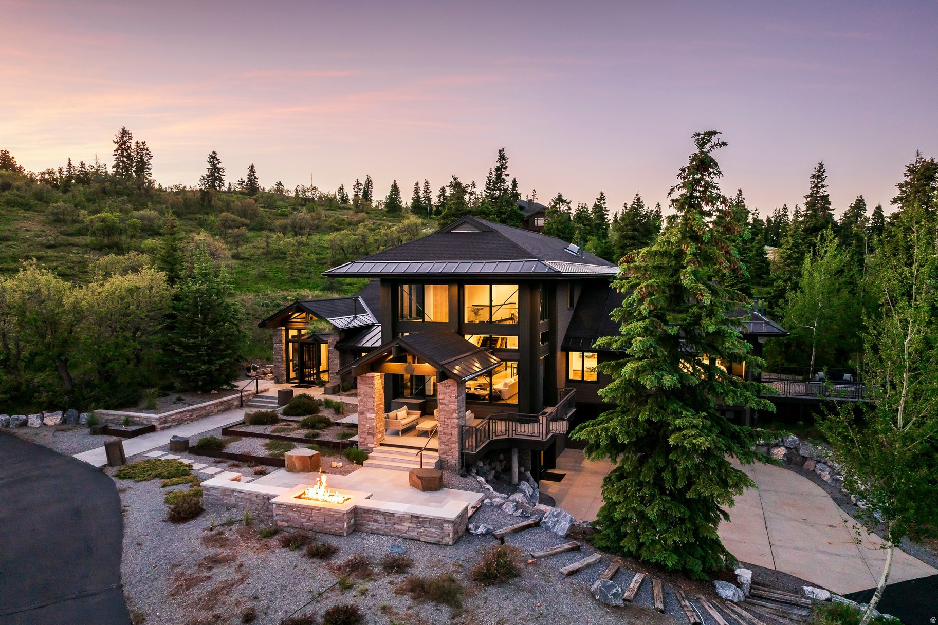 main property photo 58