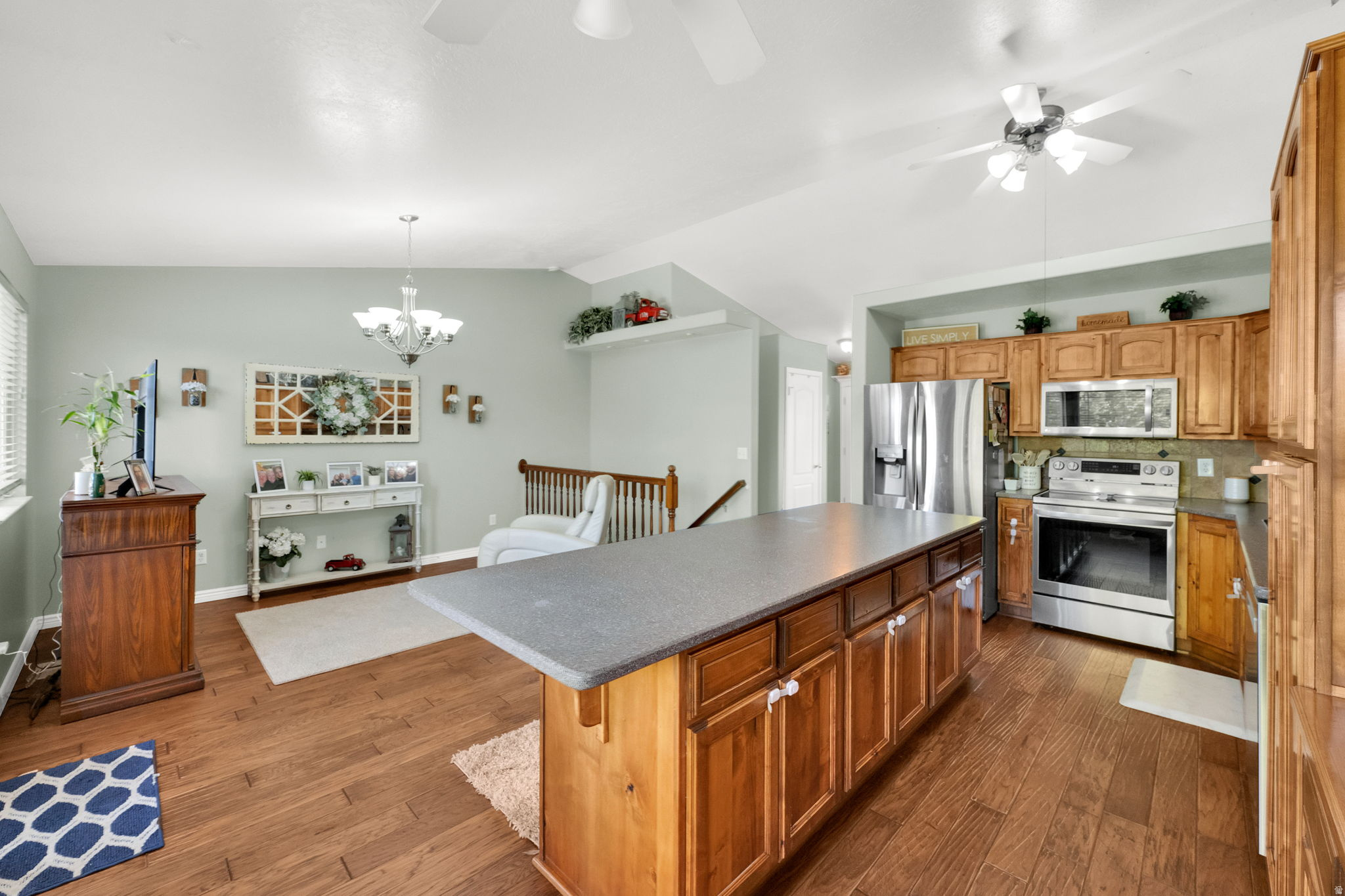 main property photo 7