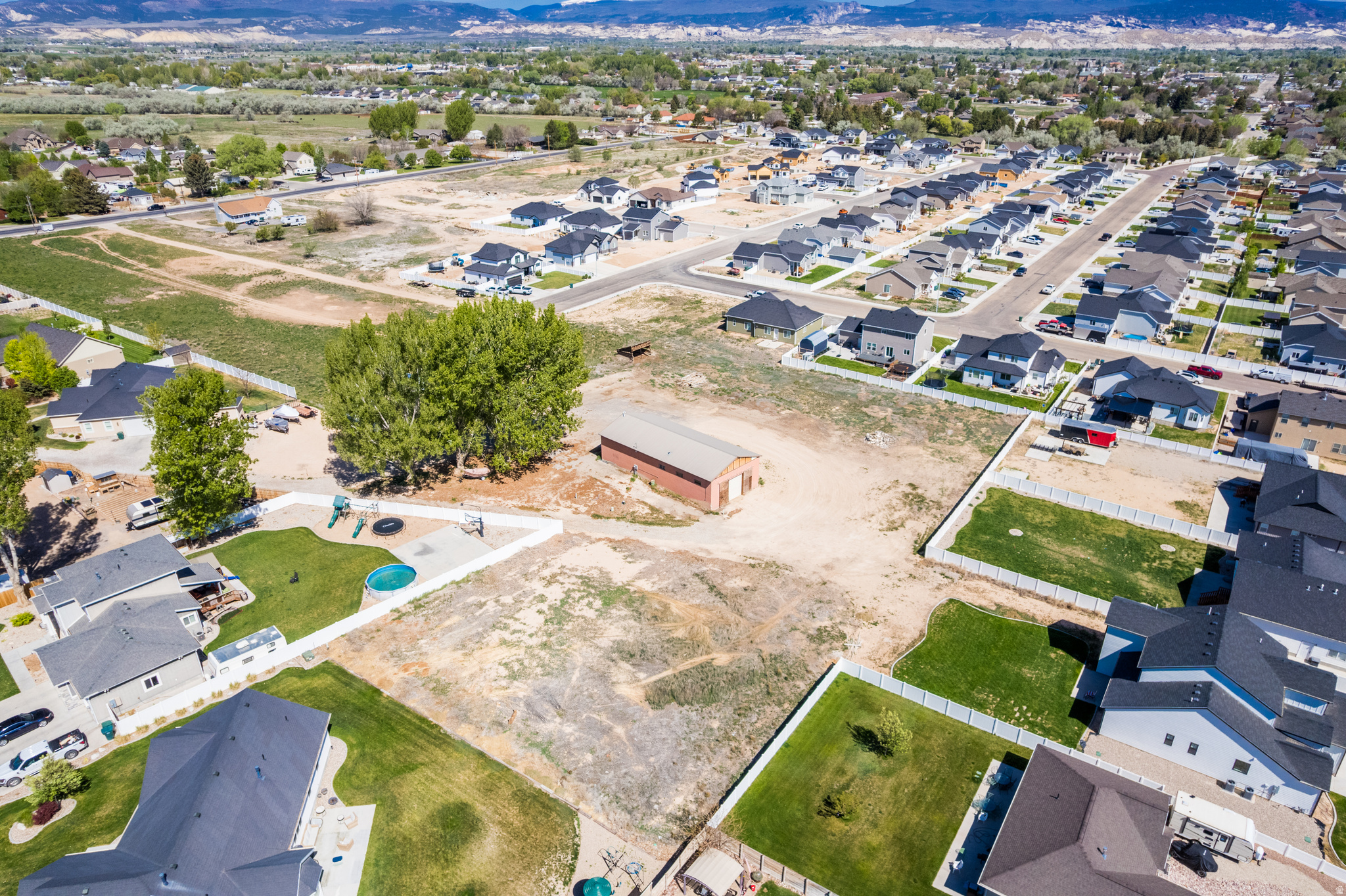 main property photo 4