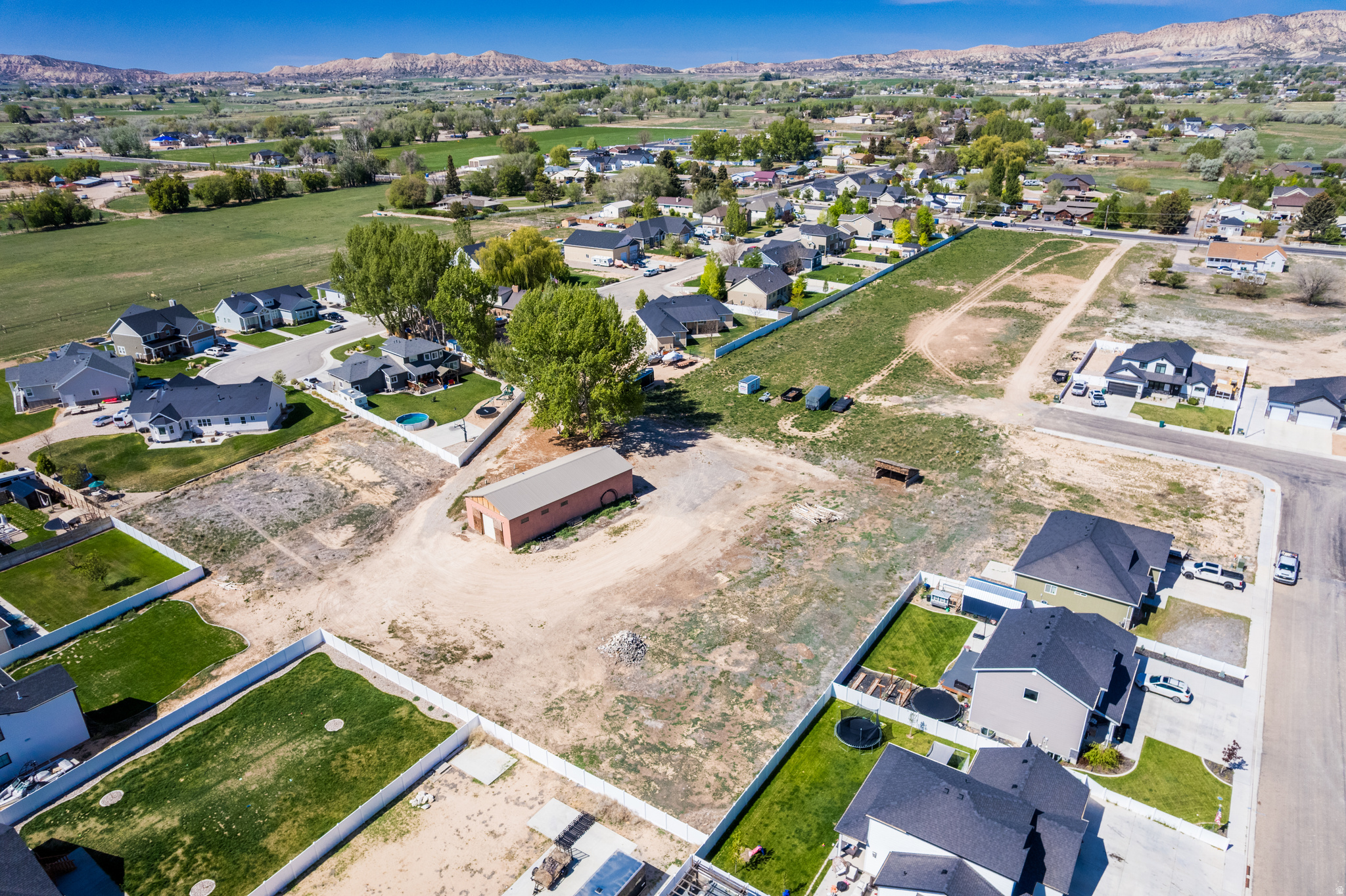 main property photo 5