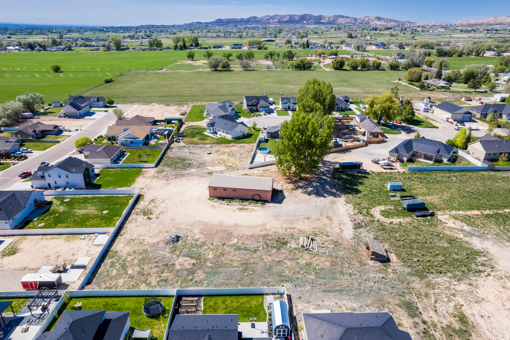 main property photo 6