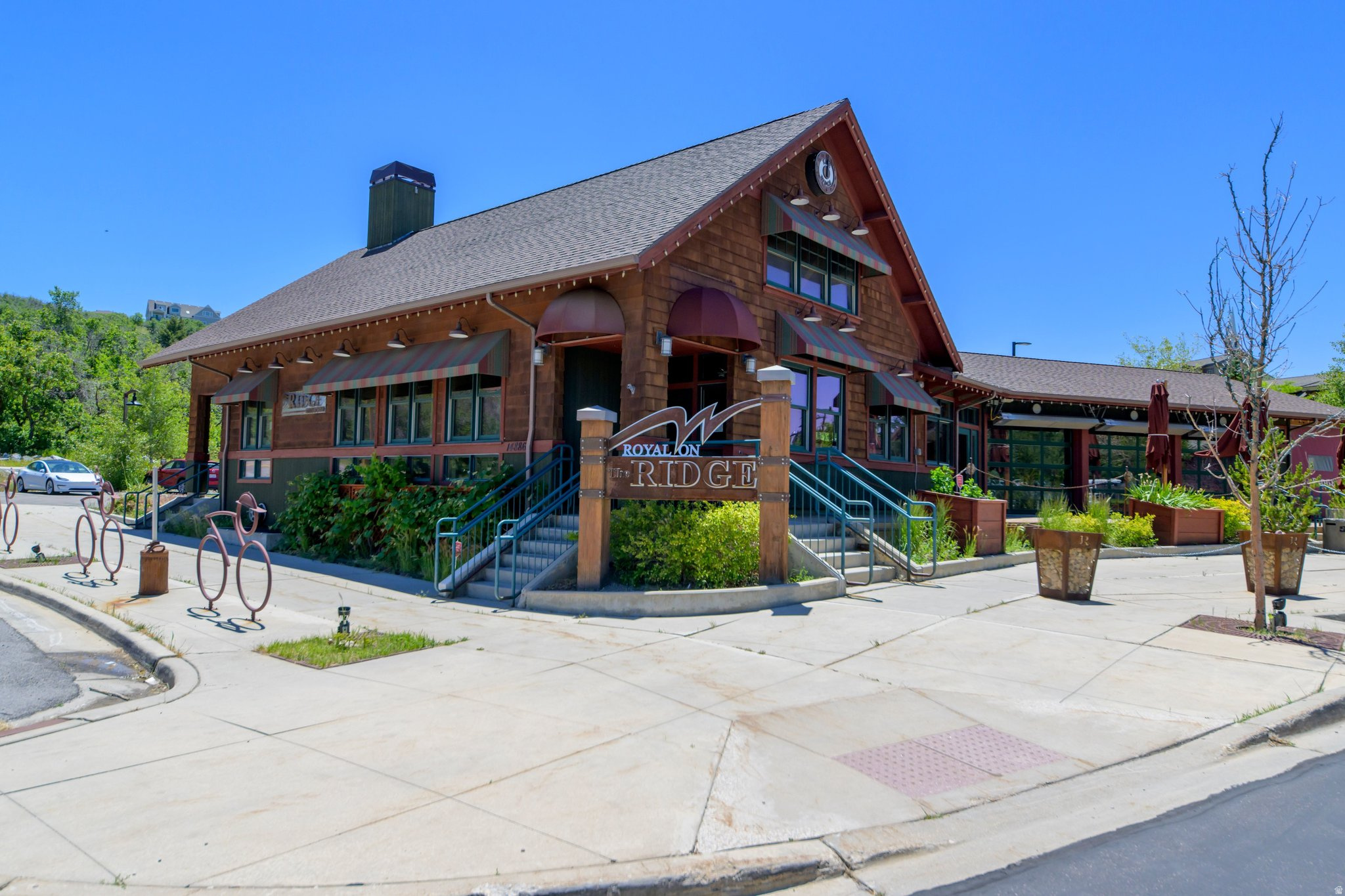 main property photo 29