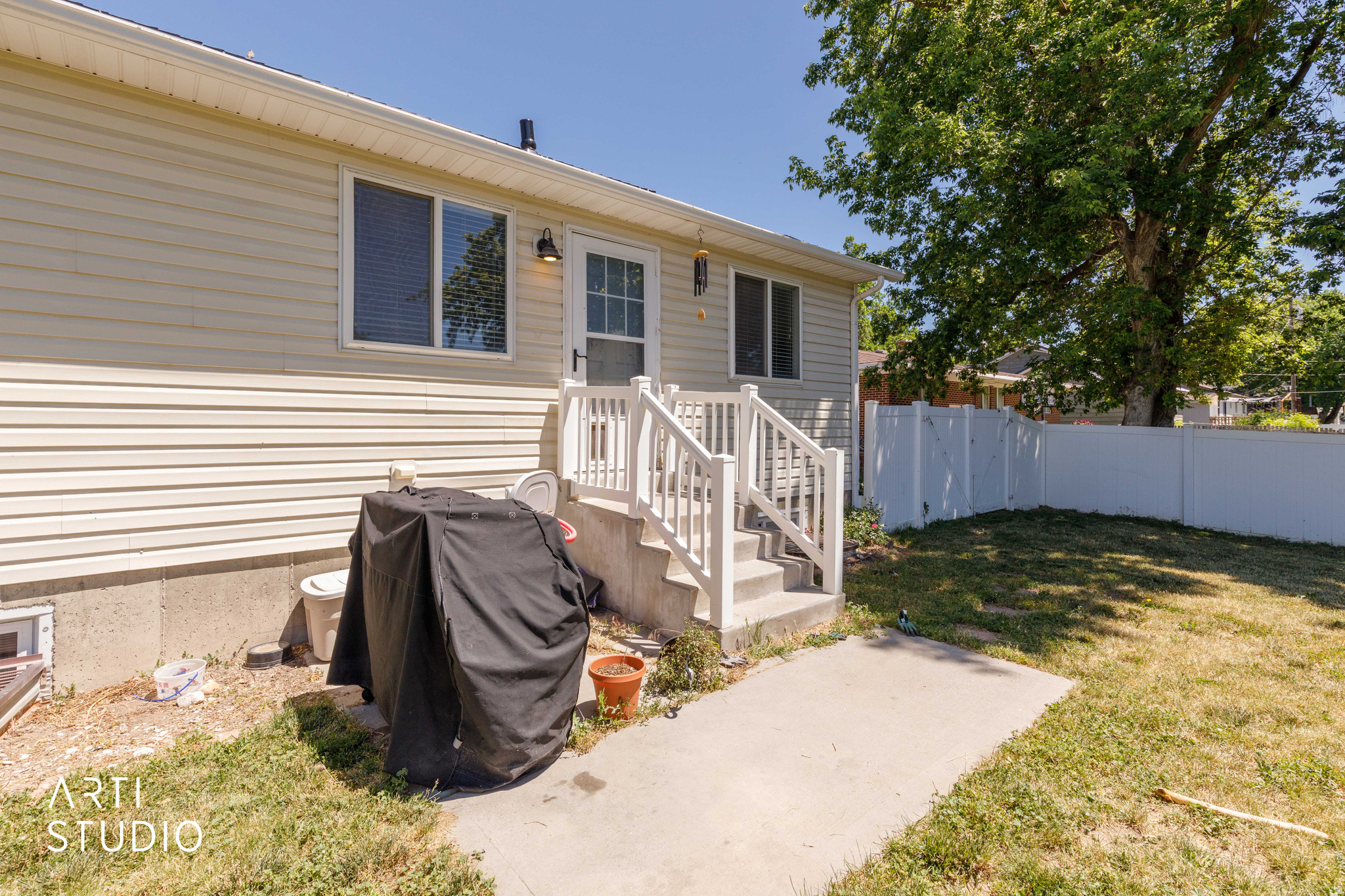 main property photo 35