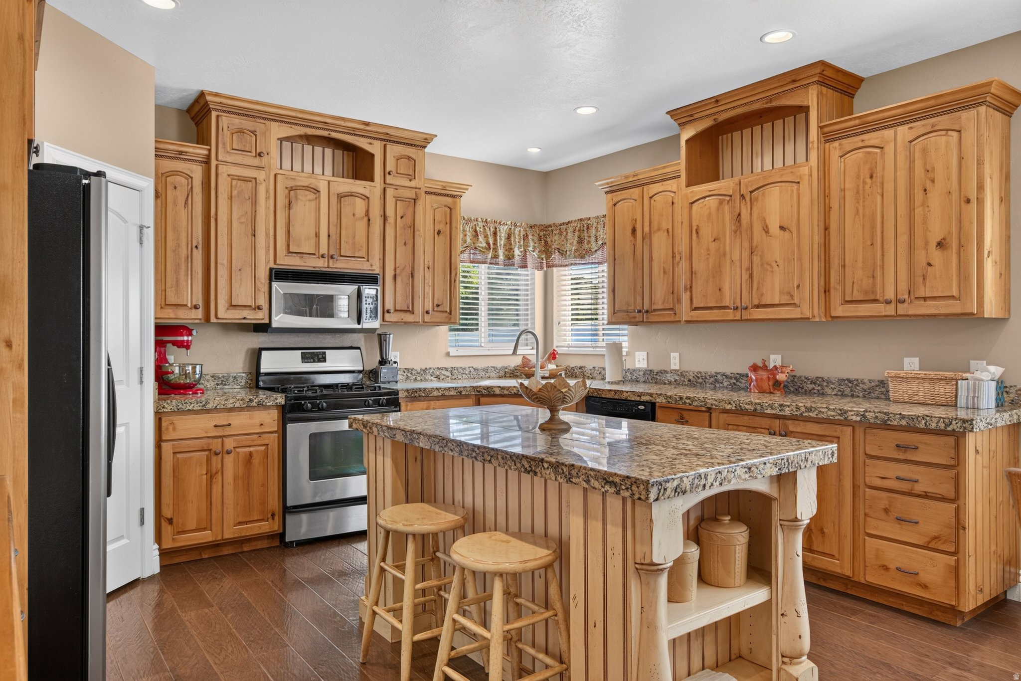 main property photo 17