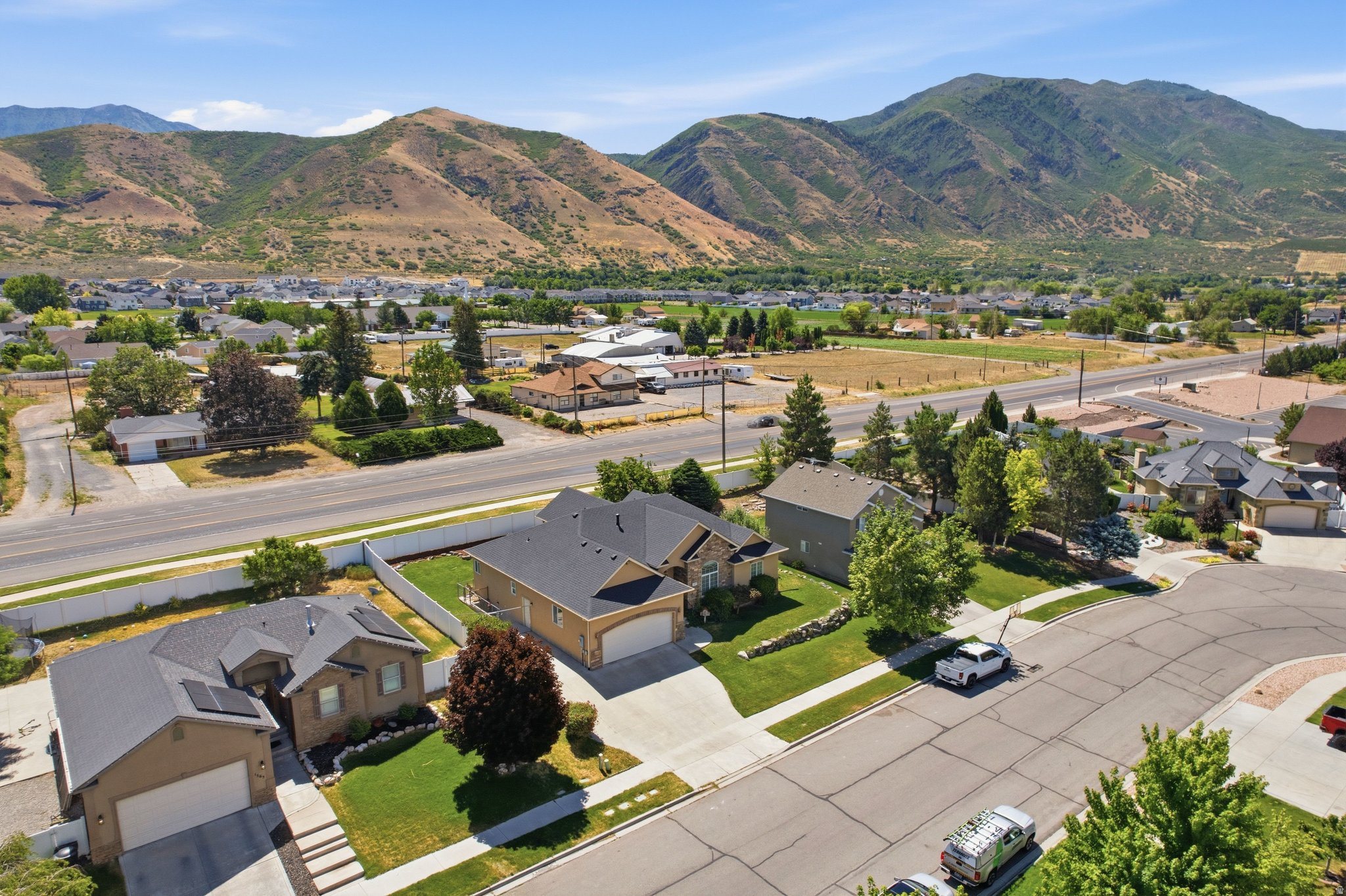 main property photo 75