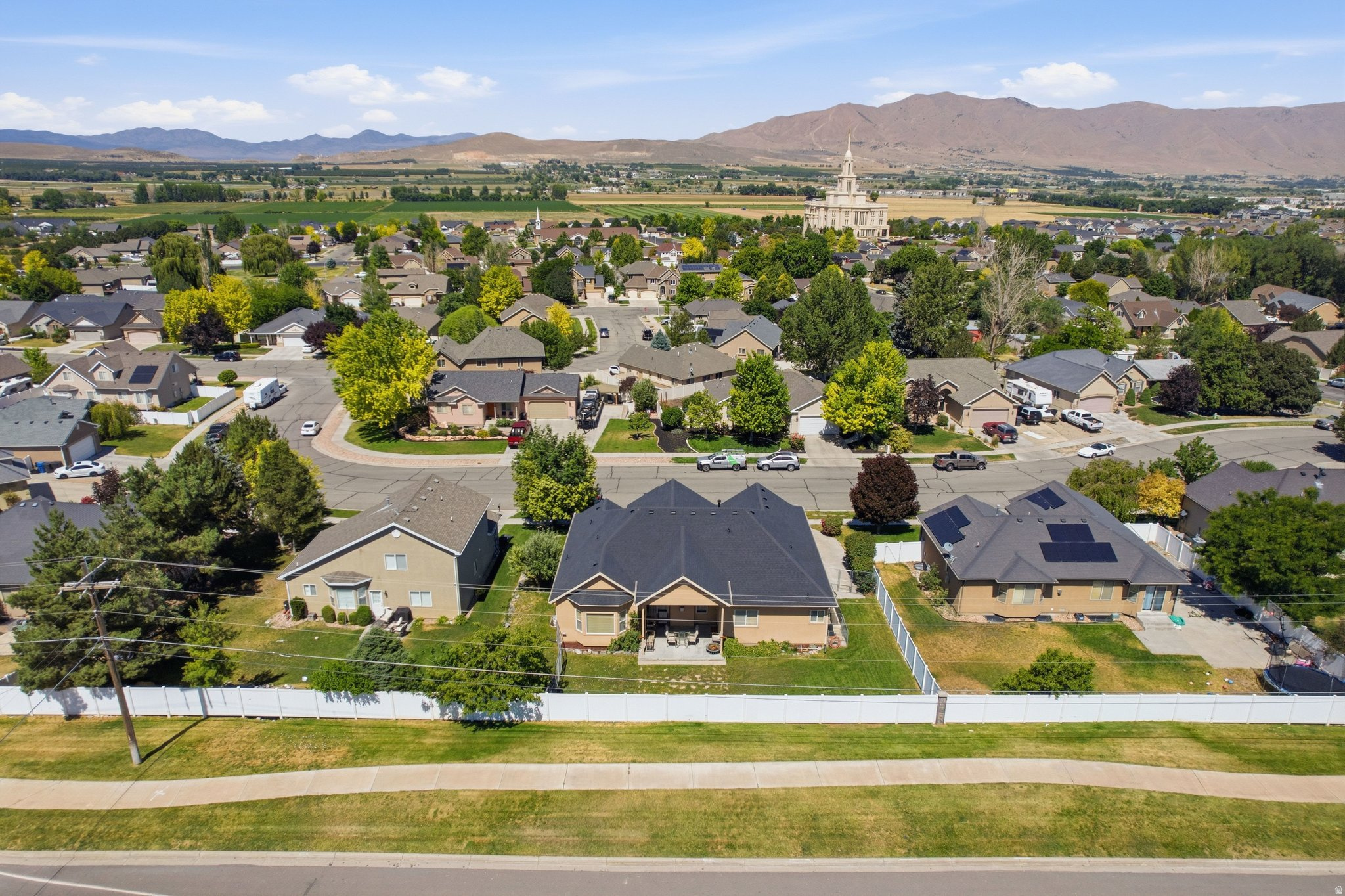 main property photo 78