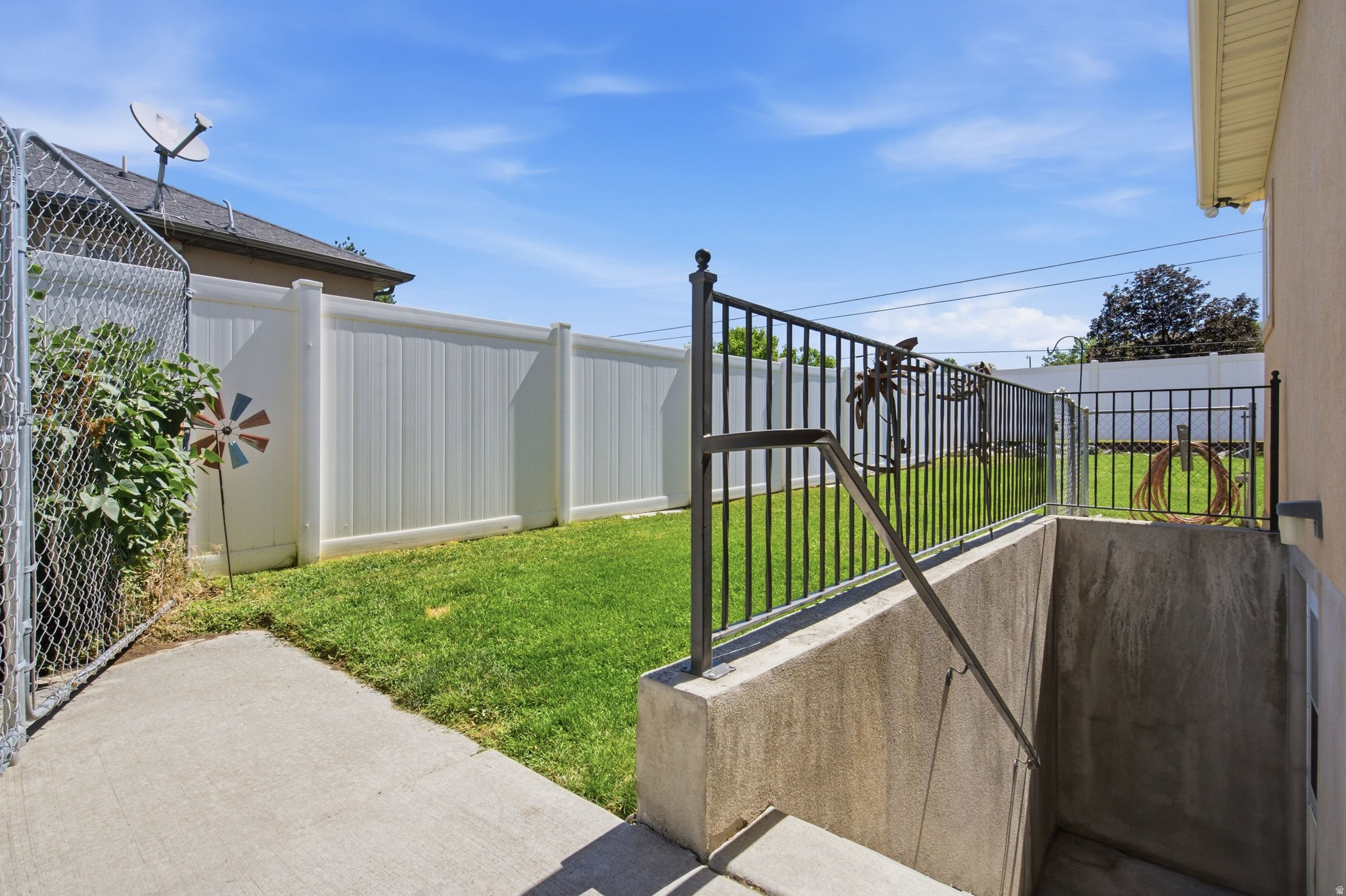 main property photo 98