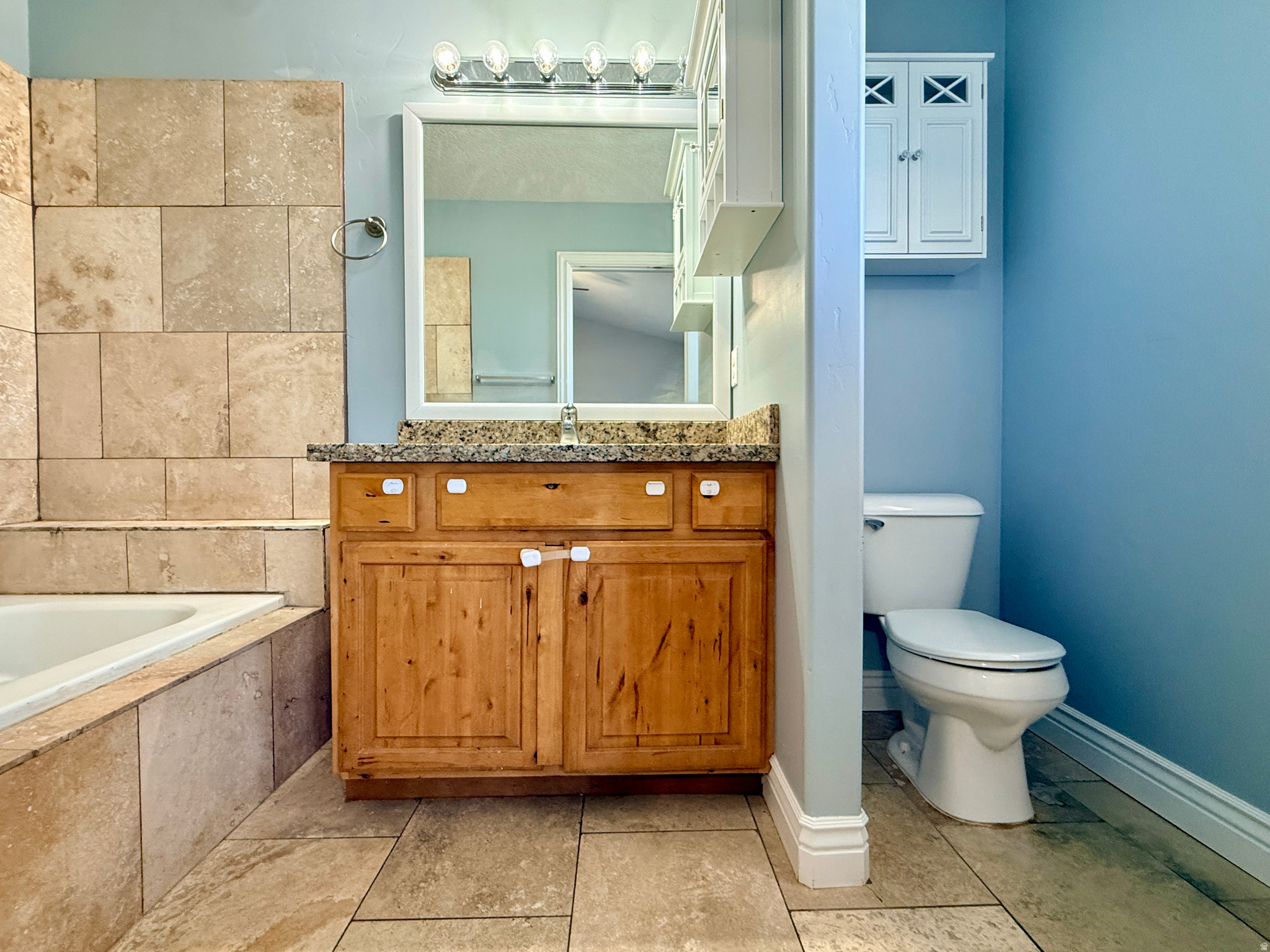 main property photo 9