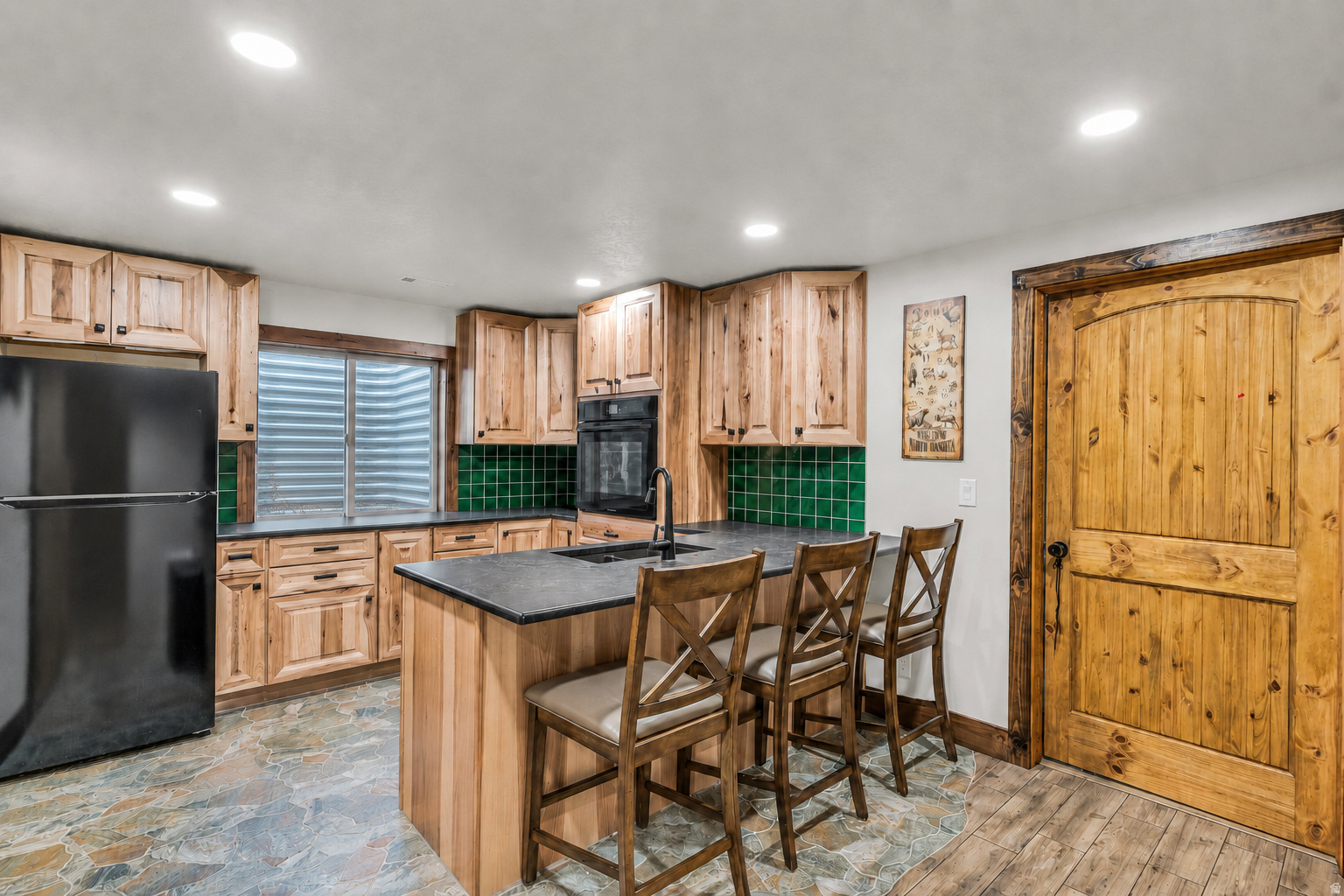 main property photo 22