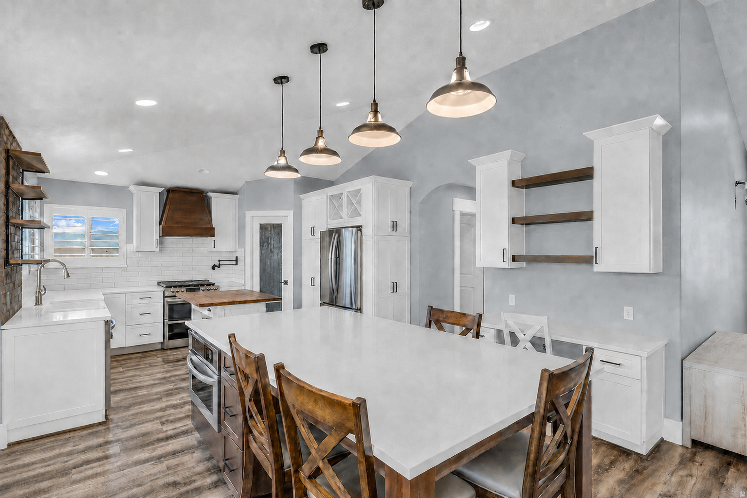 main property photo 9