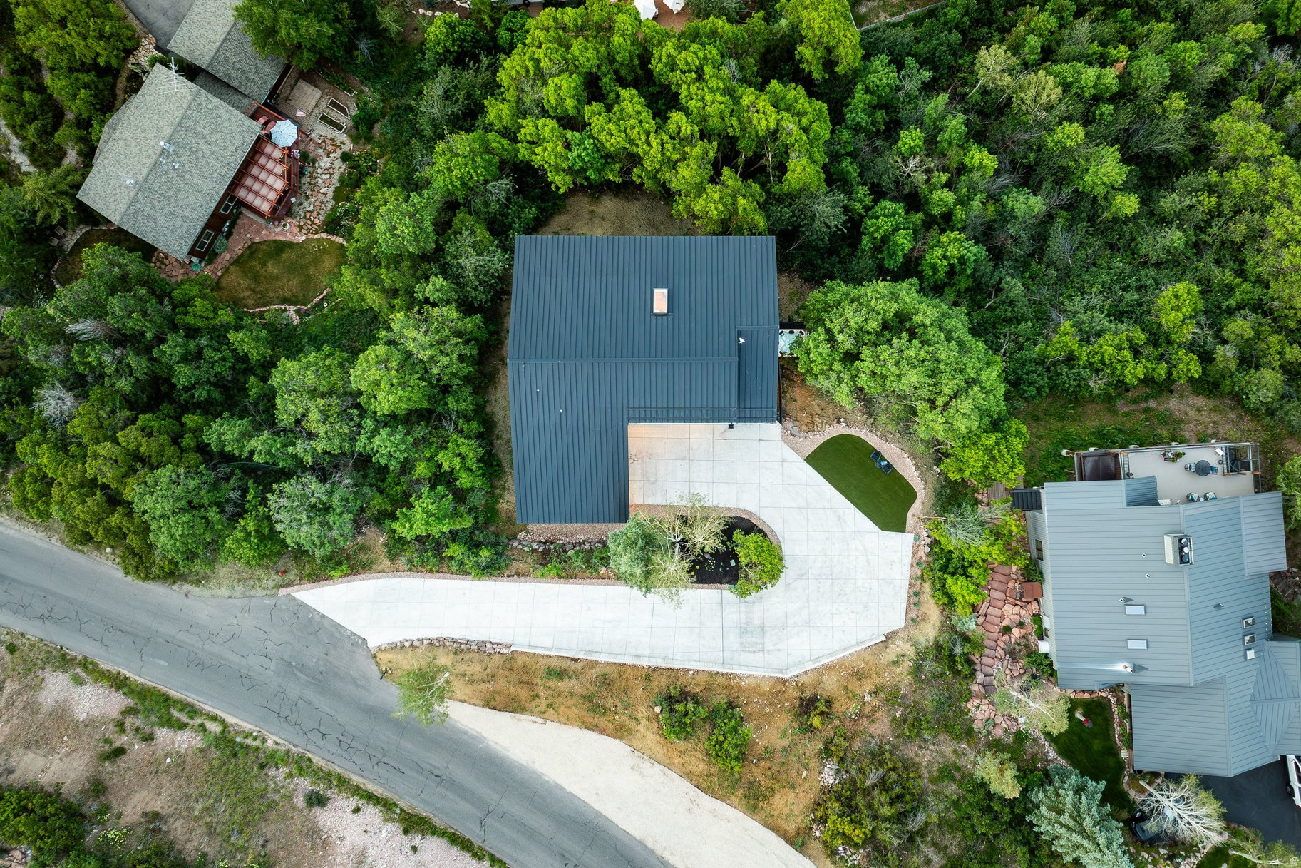 main property photo 50