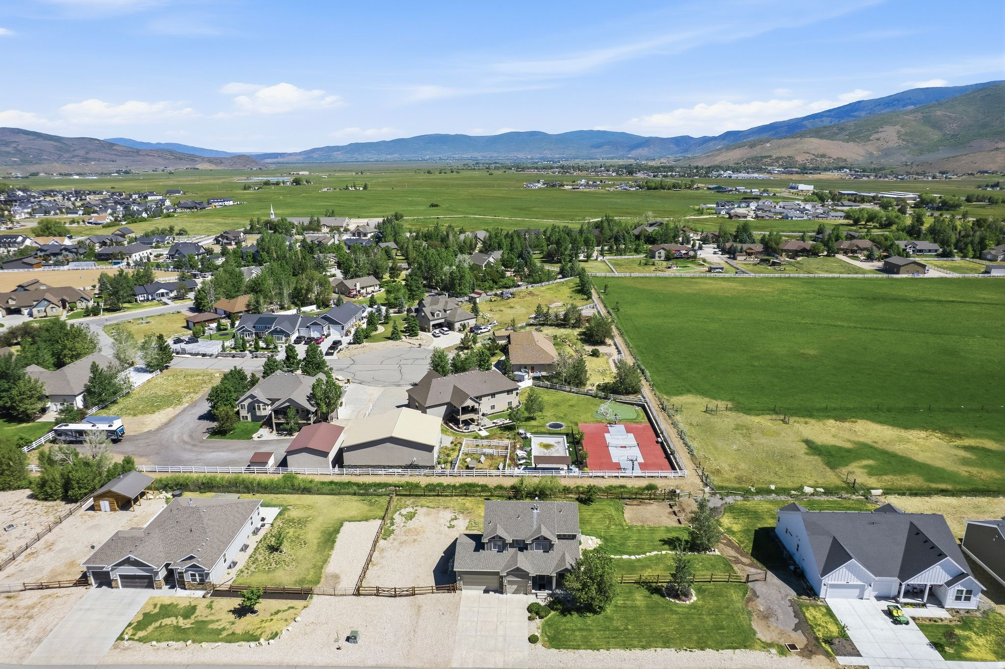 main property photo 40