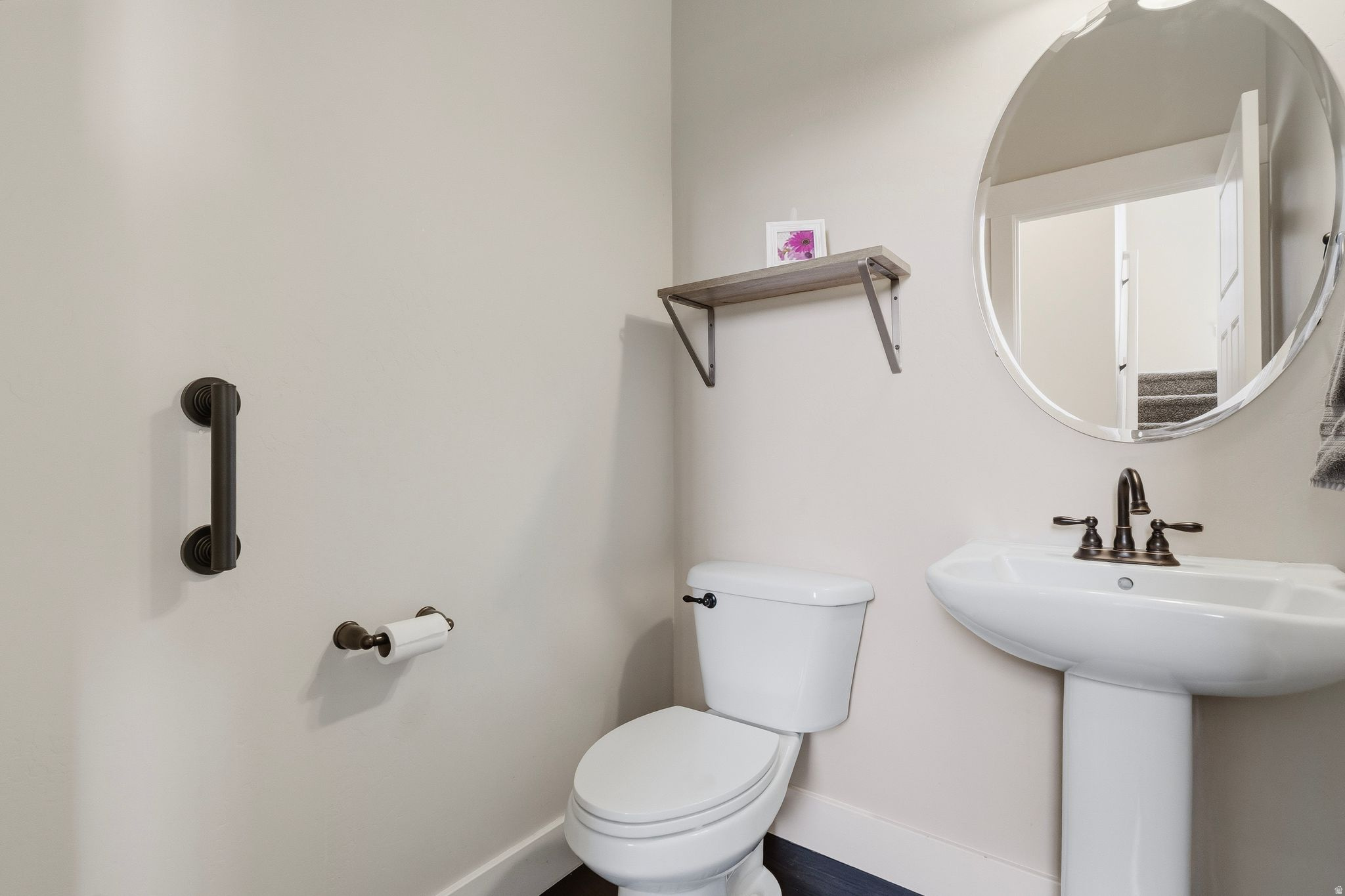 main property photo 9