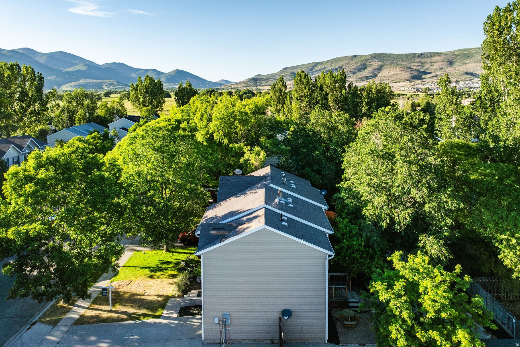 main property photo 73