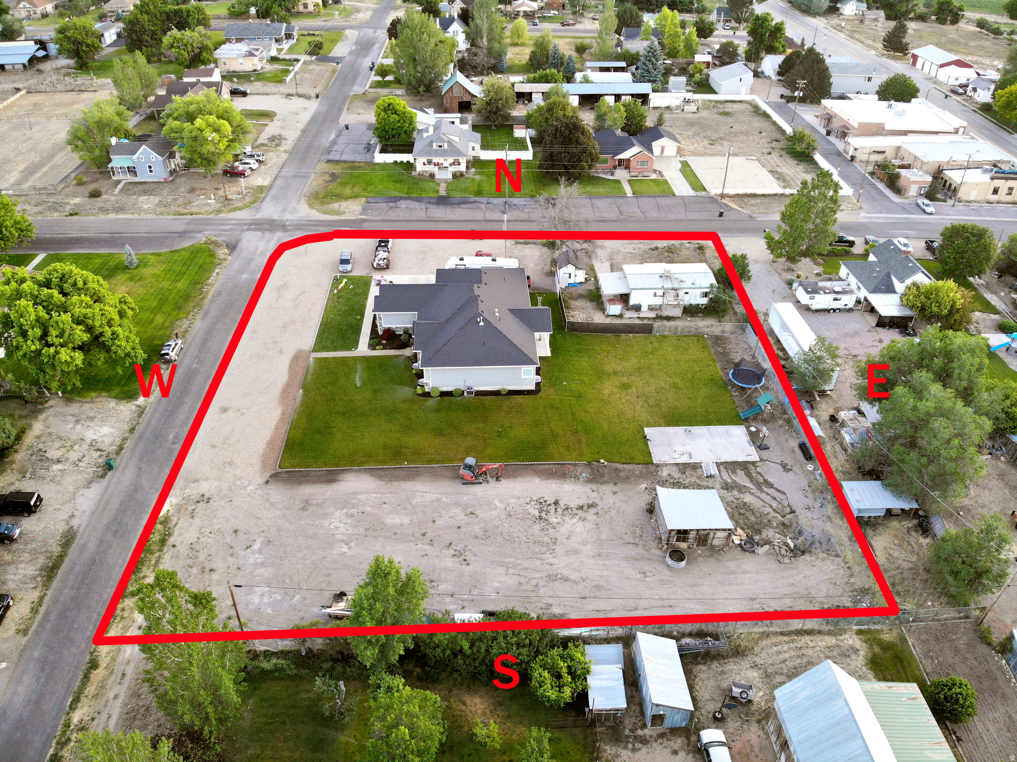 main property photo 45