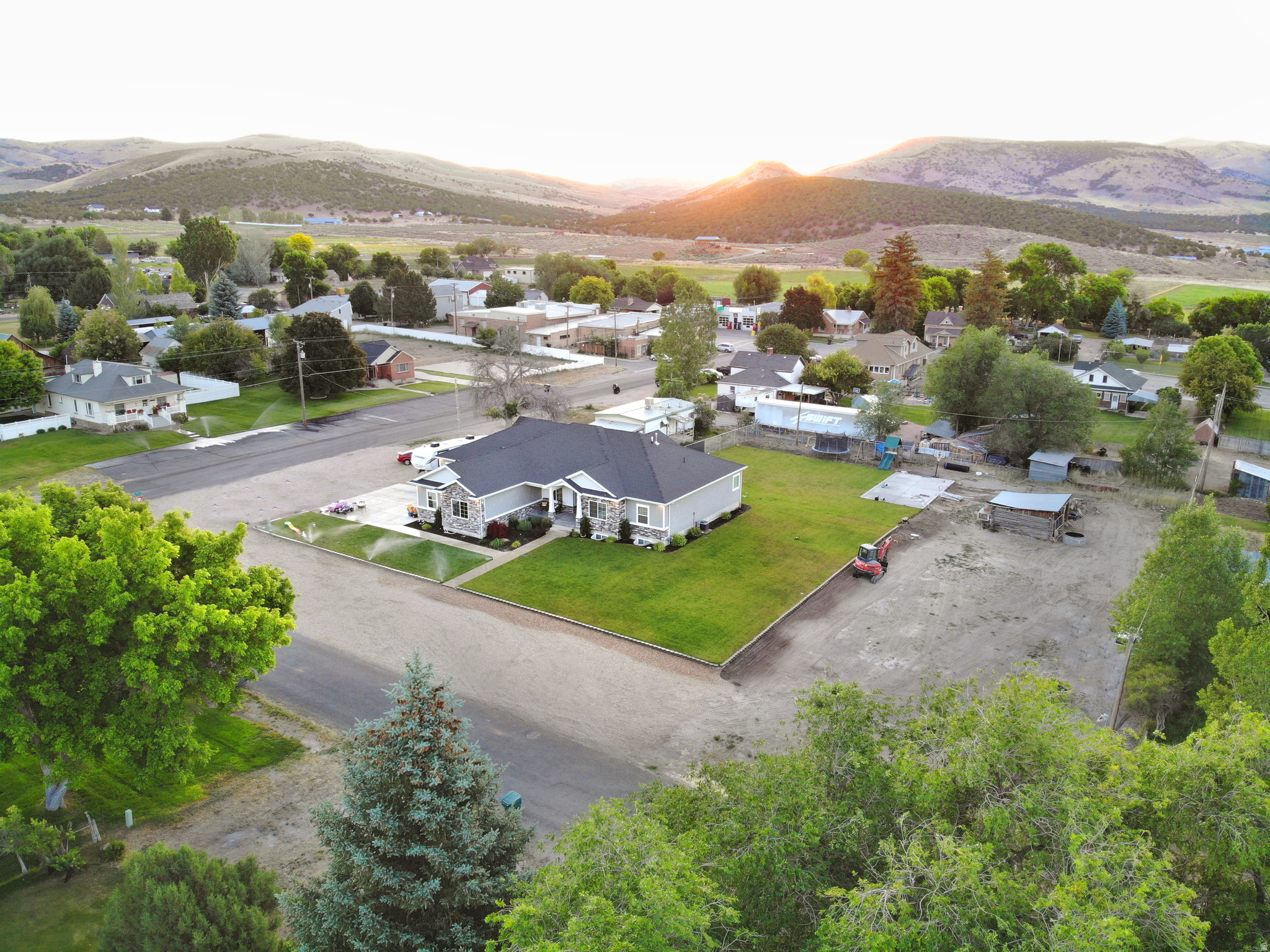 main property photo 7