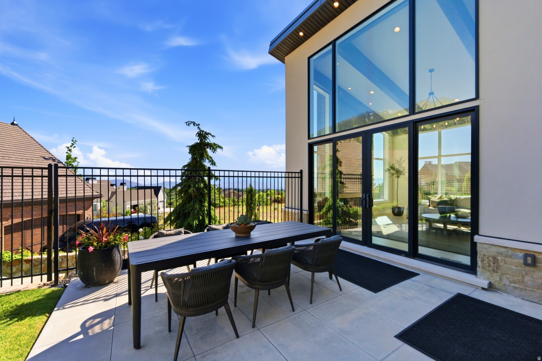 main property photo 83