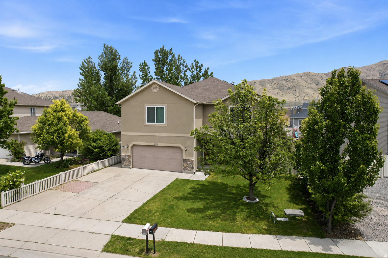 main property photo 3