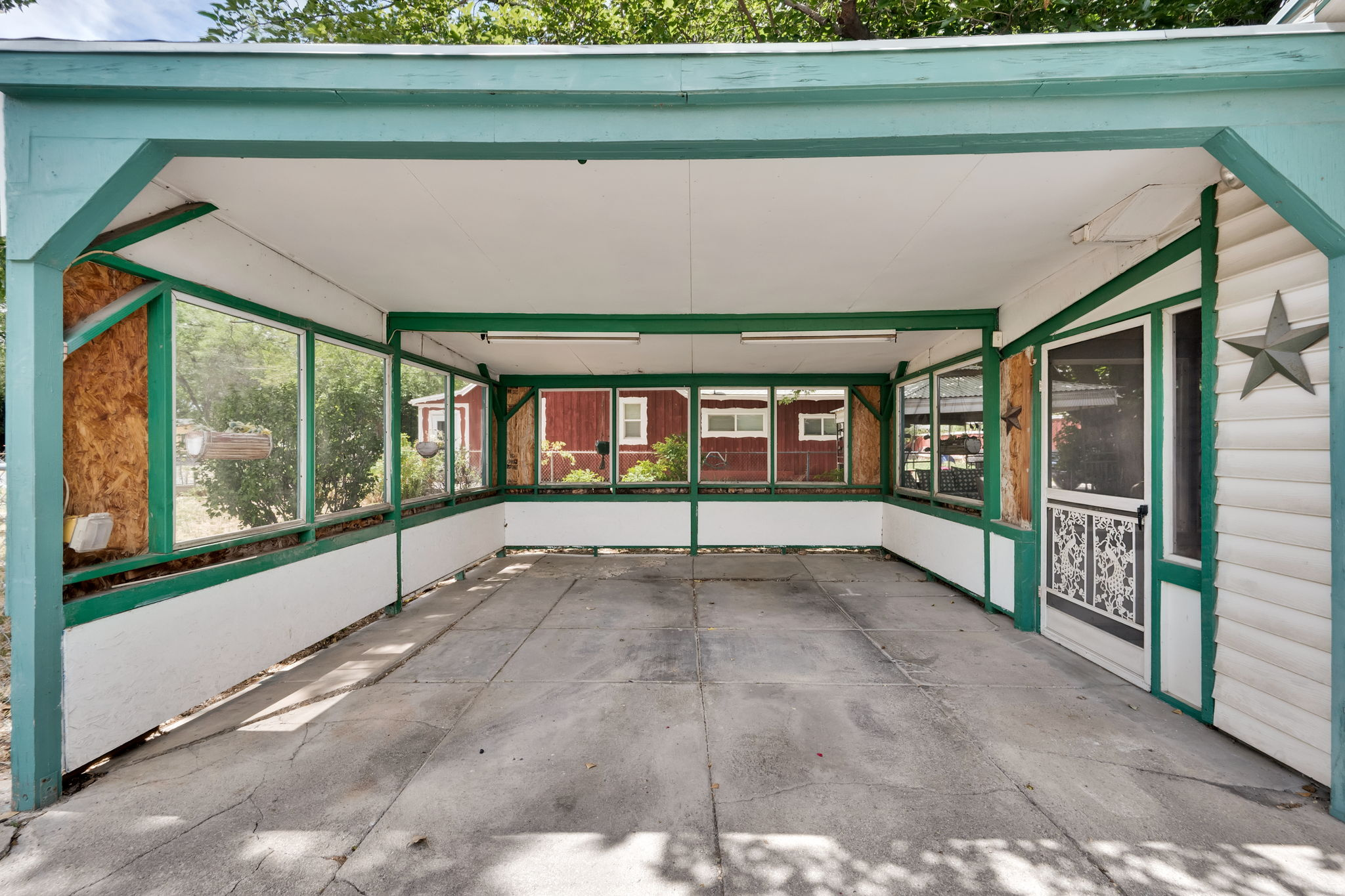 main property photo 17